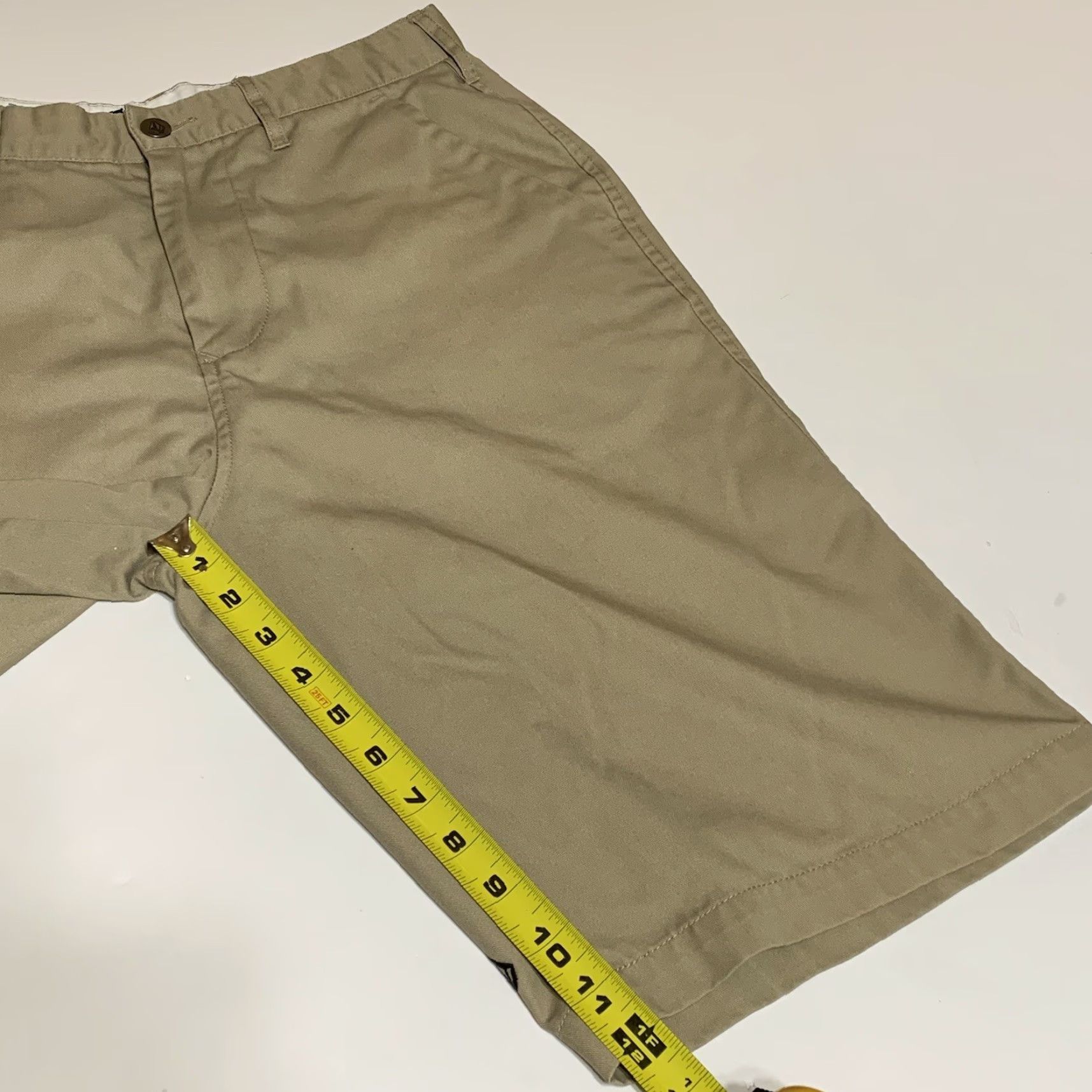 Volcom VINTAGE Volcom Stone 29 x 12" Khaki Weirder Chino Shorts Mens 29 Beige Cotton Polyester Front Zip Pockets Flat Front Casual 12 Inseam Size US 29 - 5 Thumbnail