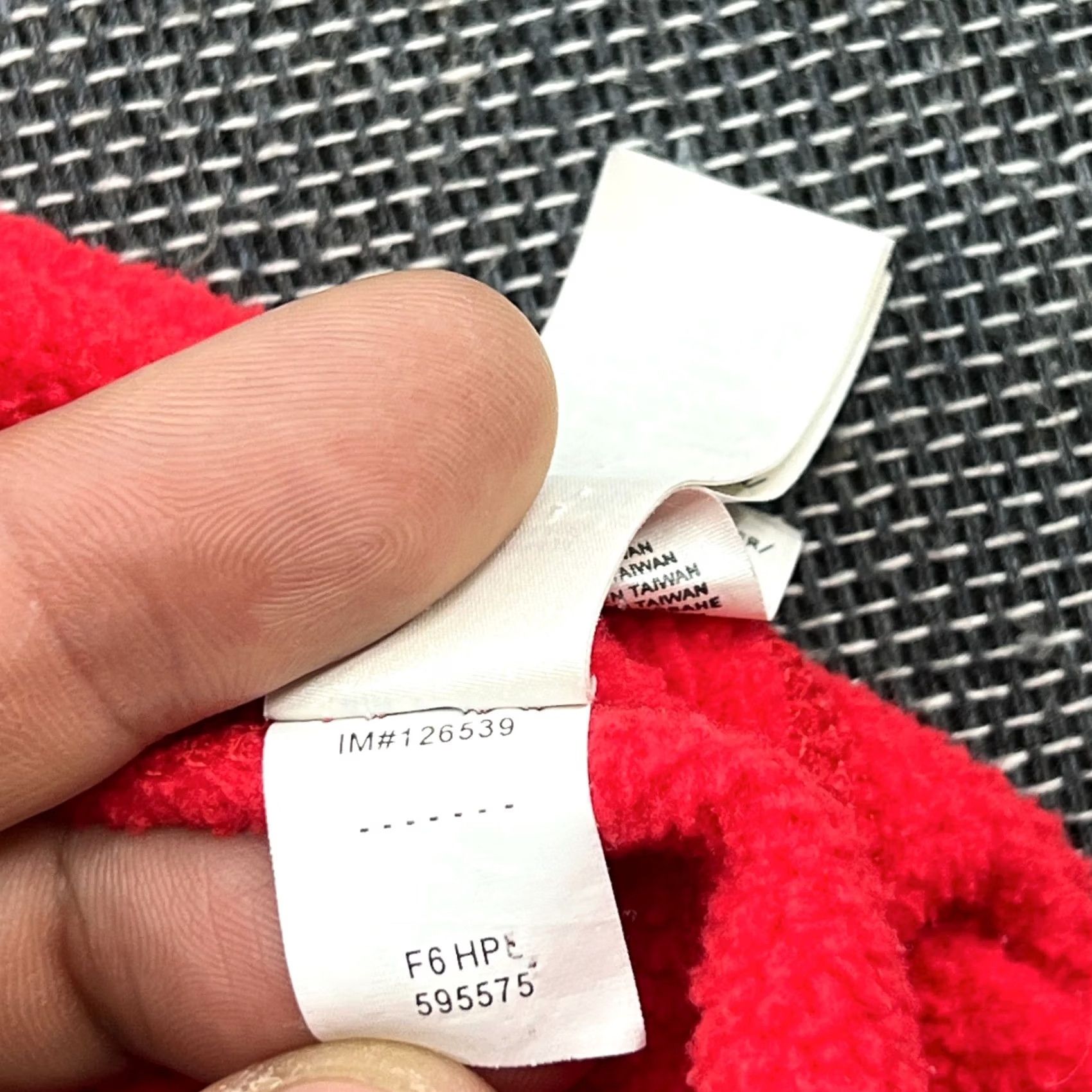 Nike VINTAGE Nike ACG Beanie Hat Skull Cap Softshell Red Winter OSFM Unisex Adults Knit Hat Adidas Size ONE SIZE - 7 Thumbnail