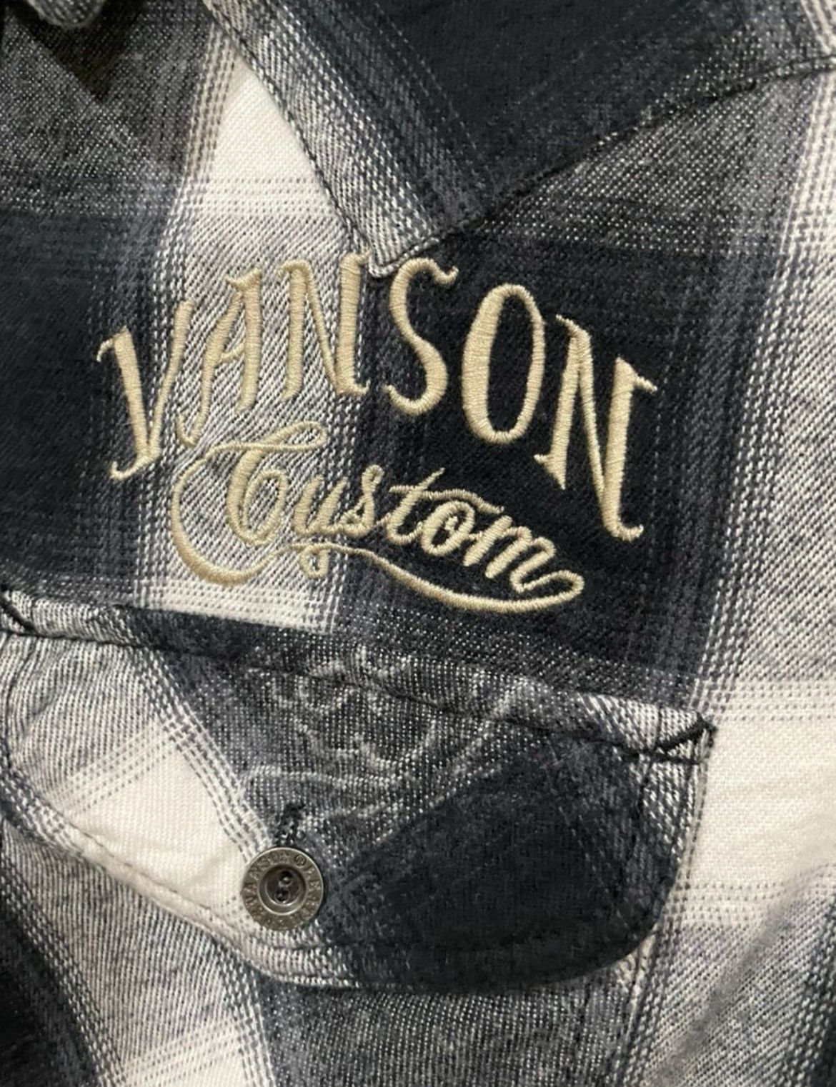 Sports Specialties × Vanson Leathers Vanson Leather & Tweety Collaboration Distressed Shirts Size US XS / EU 42 / 0 - 17 Thumbnail