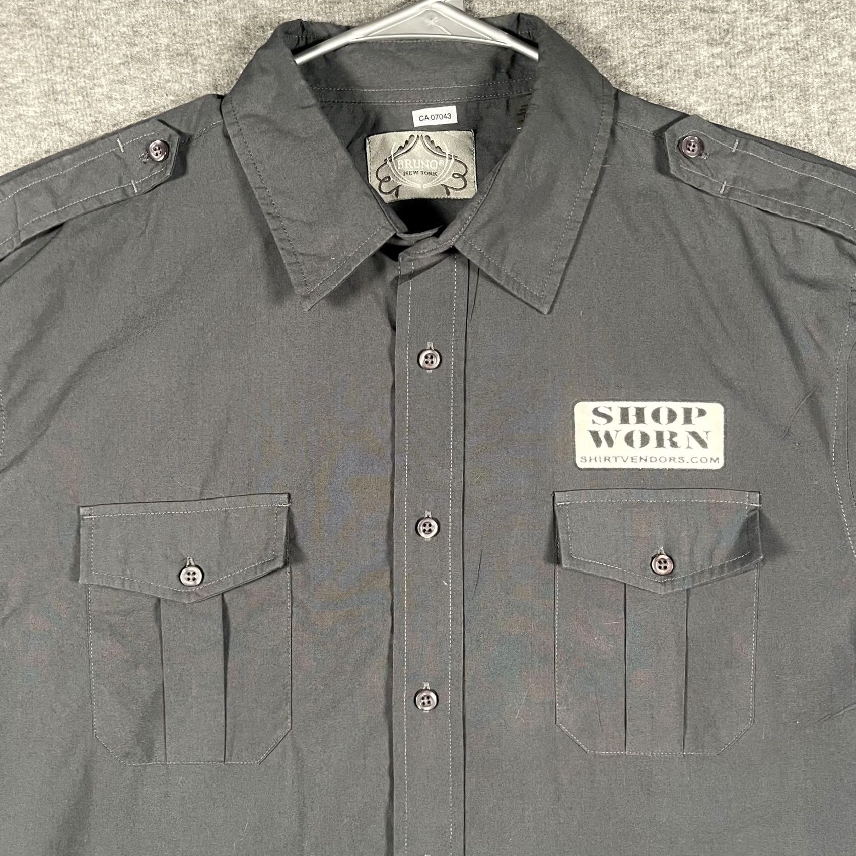 Vintage Bruno Lady Luck Pin-Up Work Shirt Mens XL Charcoal Short Sleeve Button Up Graphic Size US XL / EU 56 / 4 - 2 Thumbnail