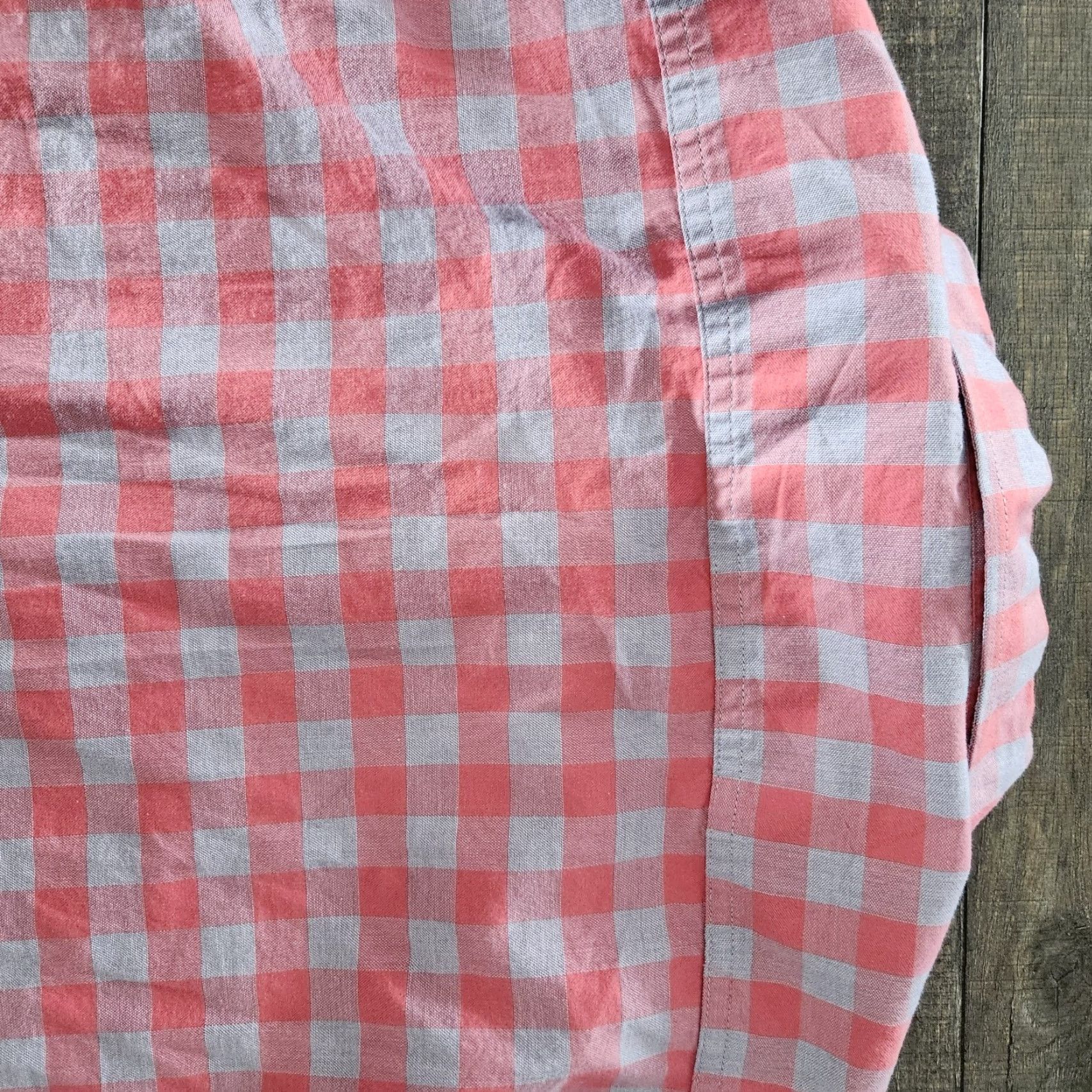 Flag & Anthem Flag & Anthem Madlex Button-Up Long Sleeve Shirt Plaid Coral Gray L Men’s Gray Plaid Button-Up Shirt Size US L / EU 52-54 / 3 - 6 Thumbnail