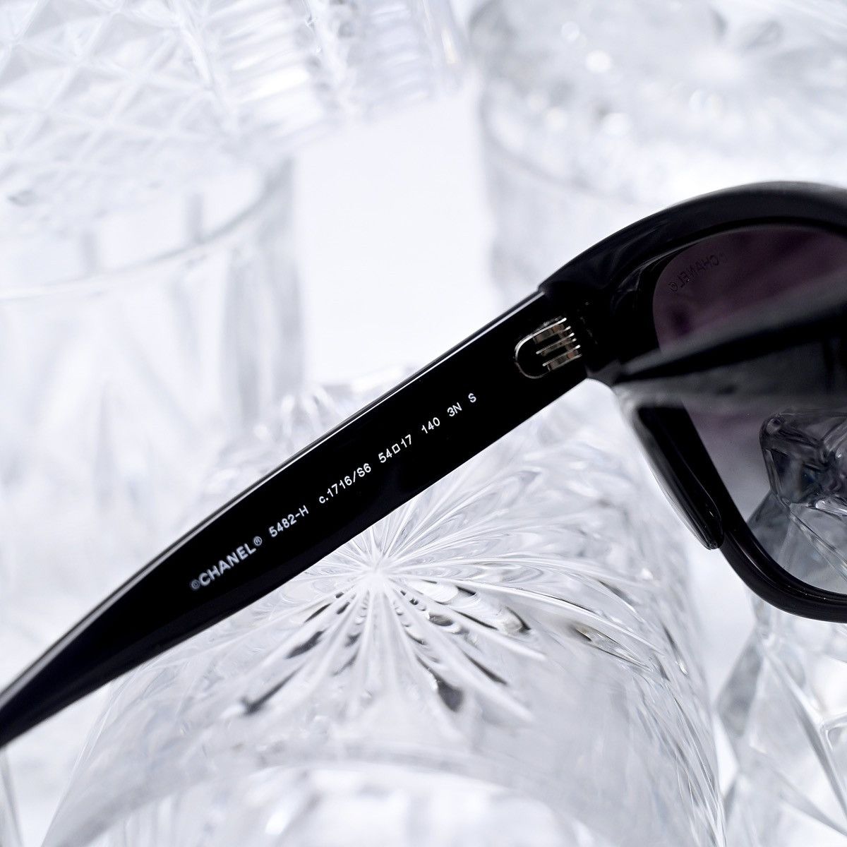 Chanel CHANEL 0CH5482H SUNGLASSES Size ONE SIZE - 5 Thumbnail