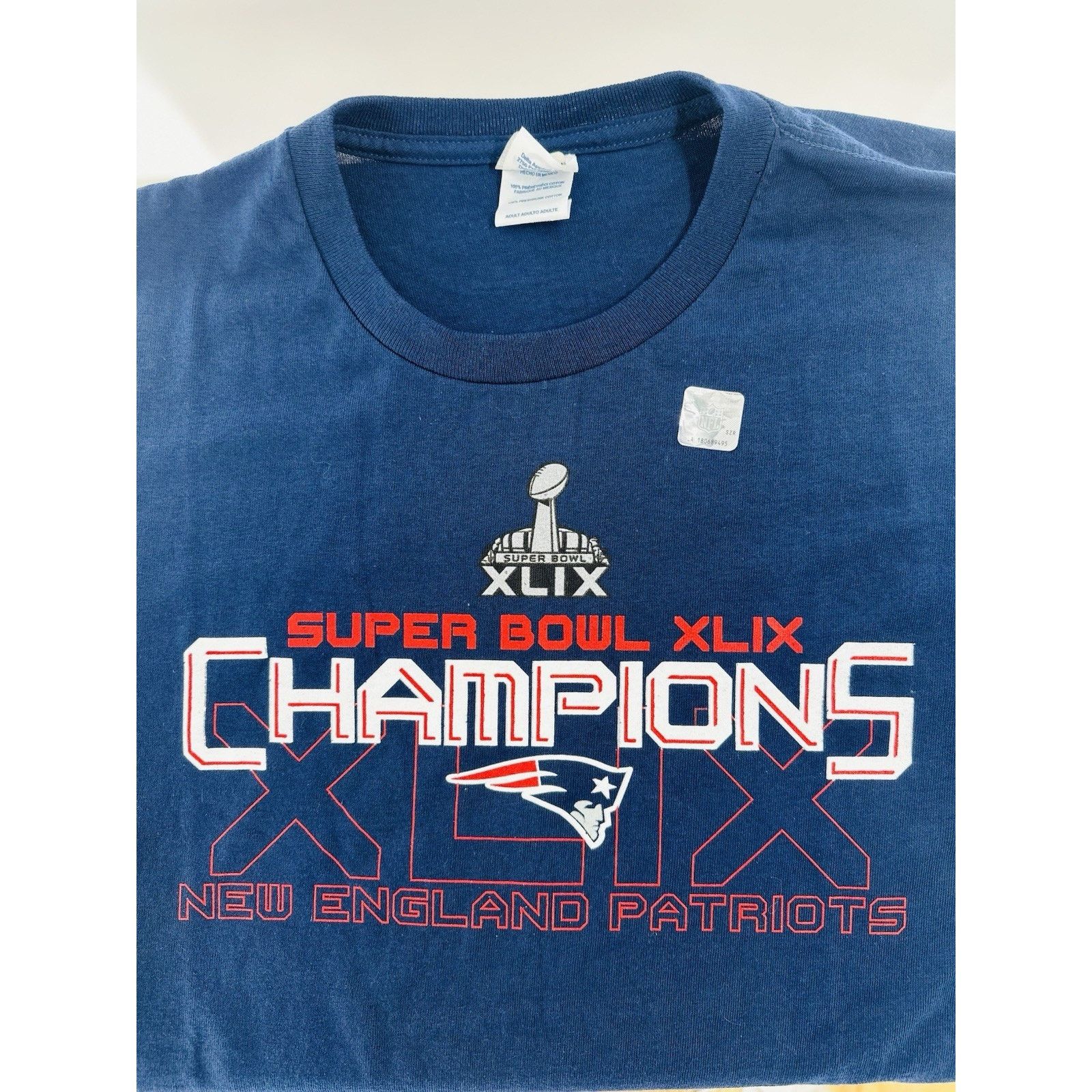 NFL NFL New England Patriots 2015 Super Bowl XLIX Champions Tee Size US XL / EU 56 / 4 - 1 Thumbnail