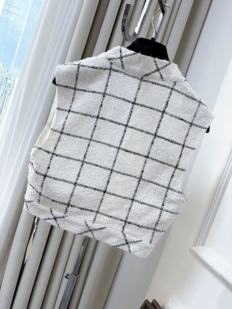 Chanel Chanel 19s beach series black and white plaid vest Size XS / US 0-2 / IT 36-38 - 2 Thumbnail