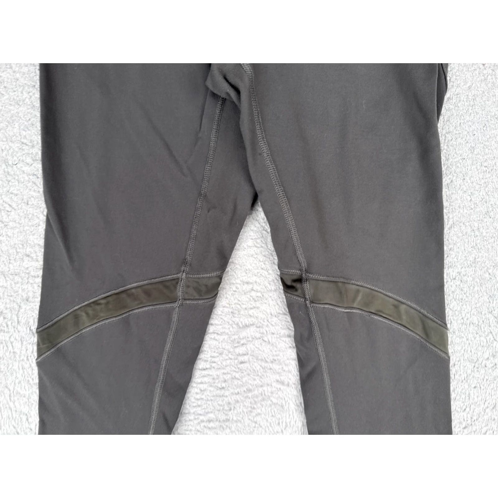Lululemon Lululemon Cropped Leggings Womens 4 Gray 22" Yoga Pants Athletic Running Size 27" / US 4 / IT 40 - 3 Thumbnail