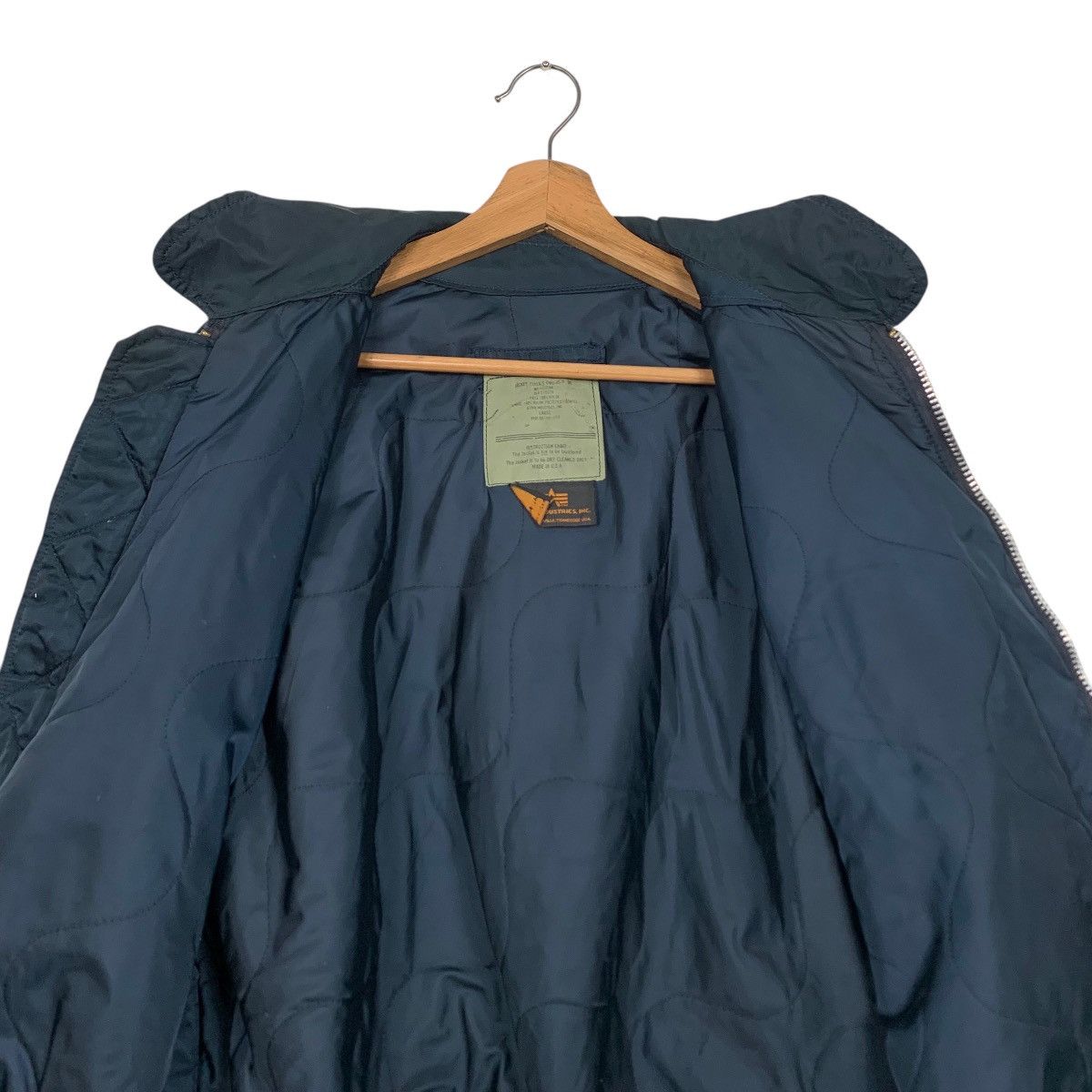 Alpha Industries ☀️Vintage CWU-45/P by Alpha Industries bomber jacket Size US L / EU 52-54 / 3 - 10 Thumbnail
