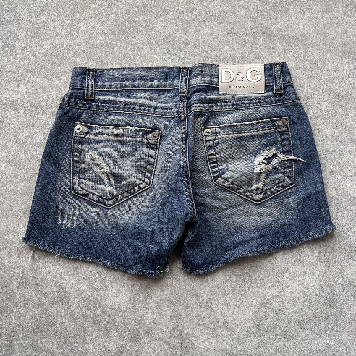 Dolce & Gabbana Vintage 90s Dolce Gabbana Distressed Mini Shorts Size 30" / US 8 / IT 44 - 2 Thumbnail
