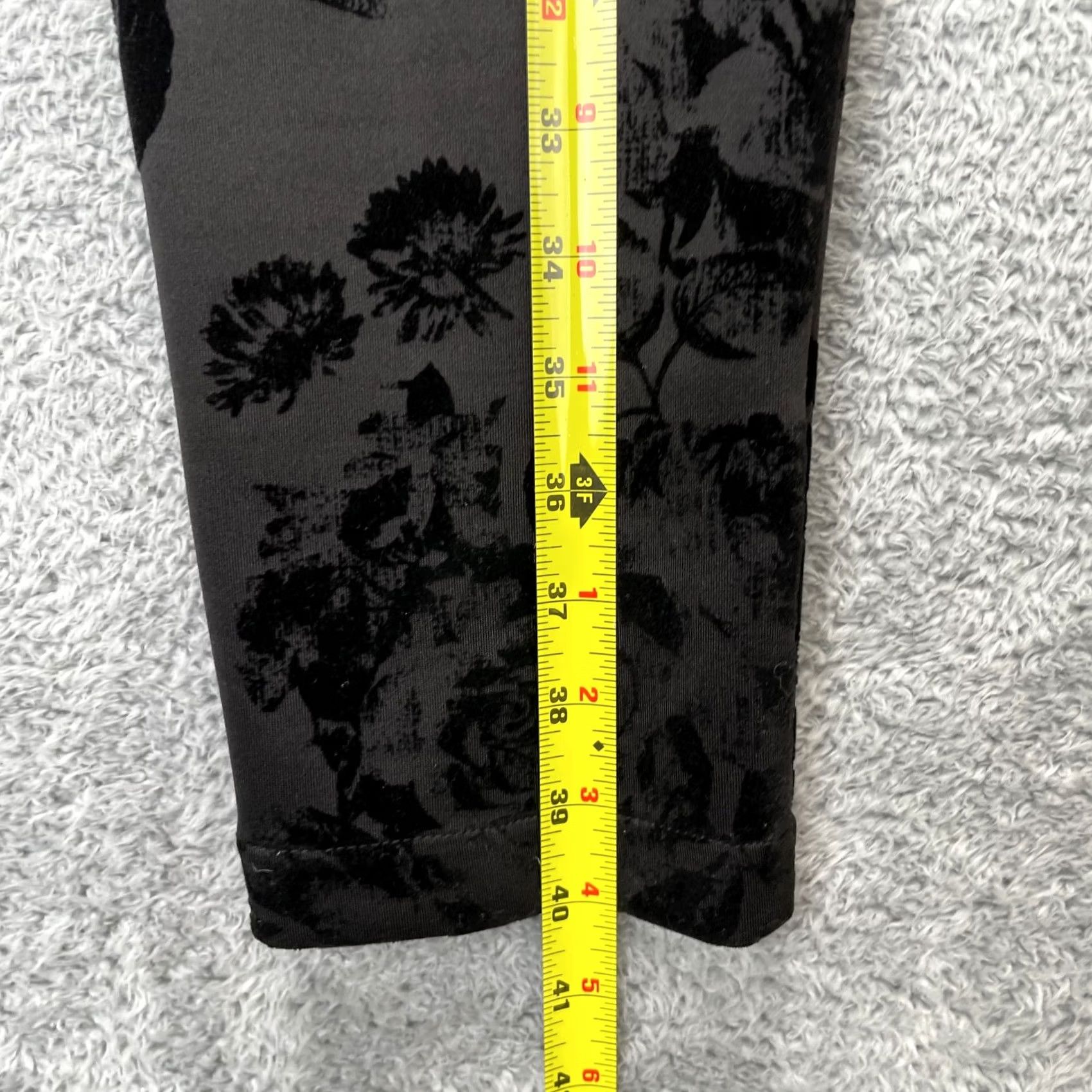 Joseph Ribkoff VINTAGE Joseph Ribkoff Pants Womens Medium Black Floral Velvet Tapered Leg Size 32" / US 10 / IT 46 - 5 Thumbnail