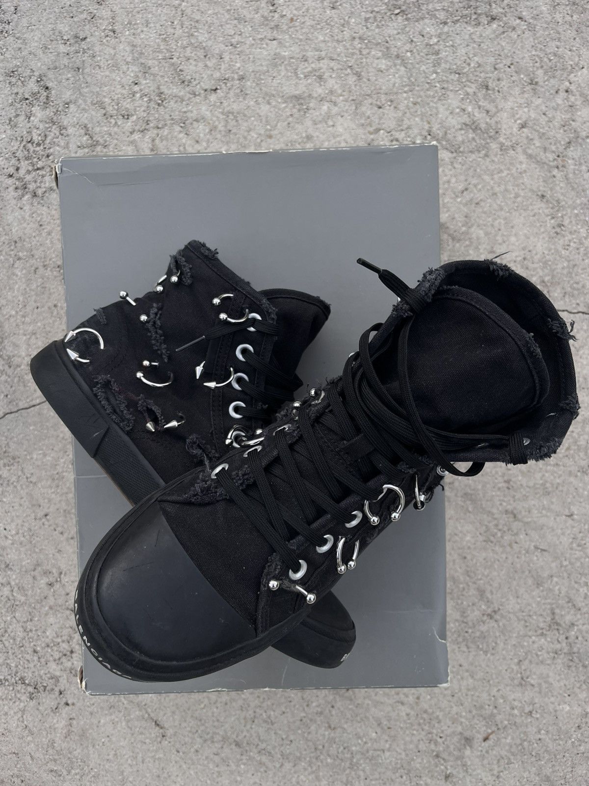 Balenciaga Balenciaga pierced converse Size US 9 / EU 42 - 1 Thumbnail