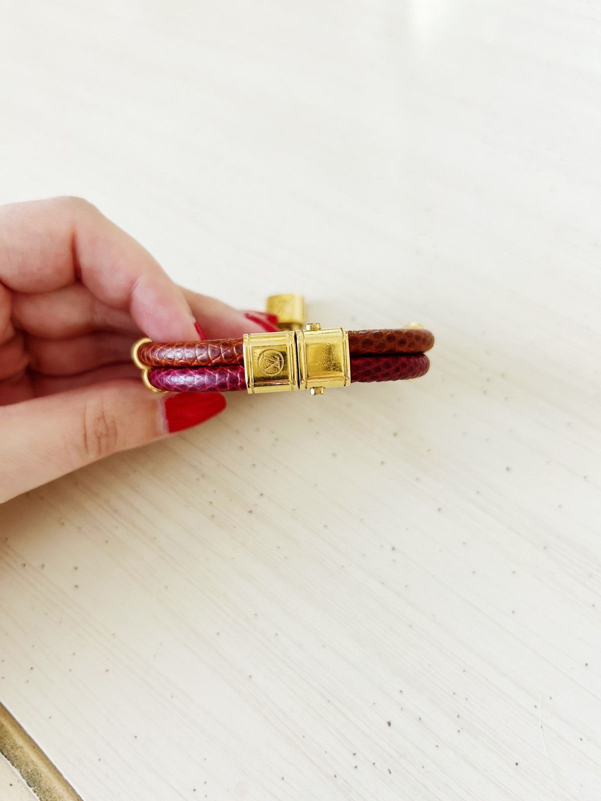 Louis Vuitton Louis Vuitton Lock Bracelet Size ONE SIZE - 3 Thumbnail
