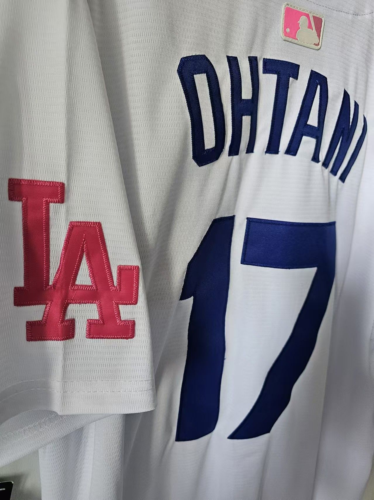 MLB Los Angeles Dodgers #17 Shohei Ohtani Jersey Size US M / EU 48-50 / 2 - 4 Thumbnail