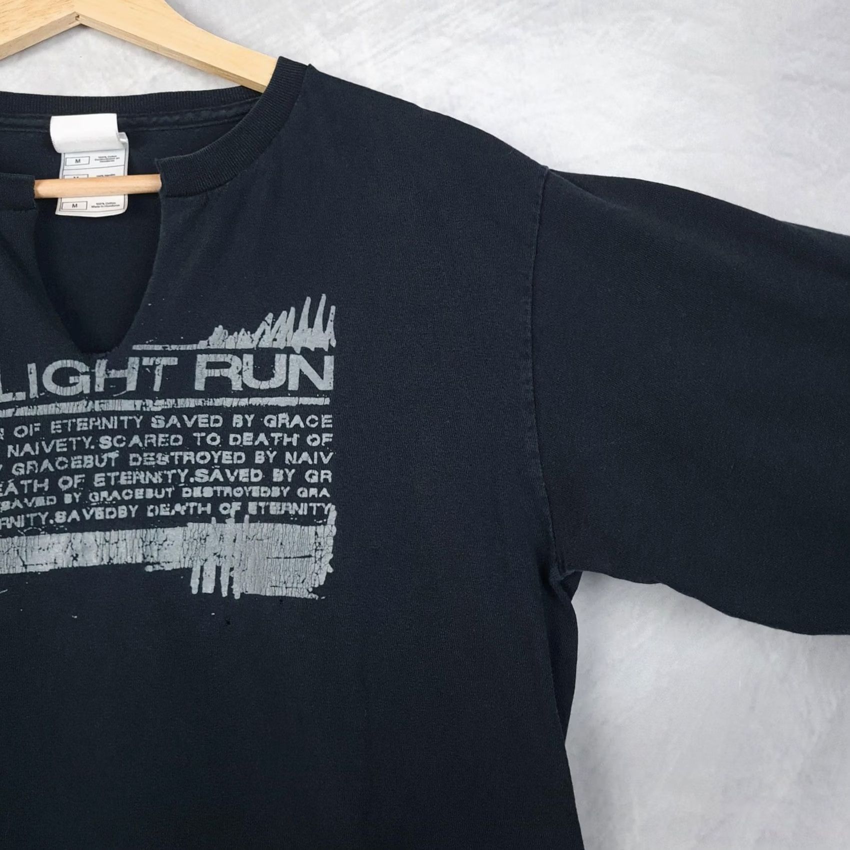 Fruit Of The Loom VINTAGE Straylight Run Mens M Black Graphic Print Long Sleeve Crew Neck Shirt Size US M / EU 48-50 / 2 - 5 Thumbnail