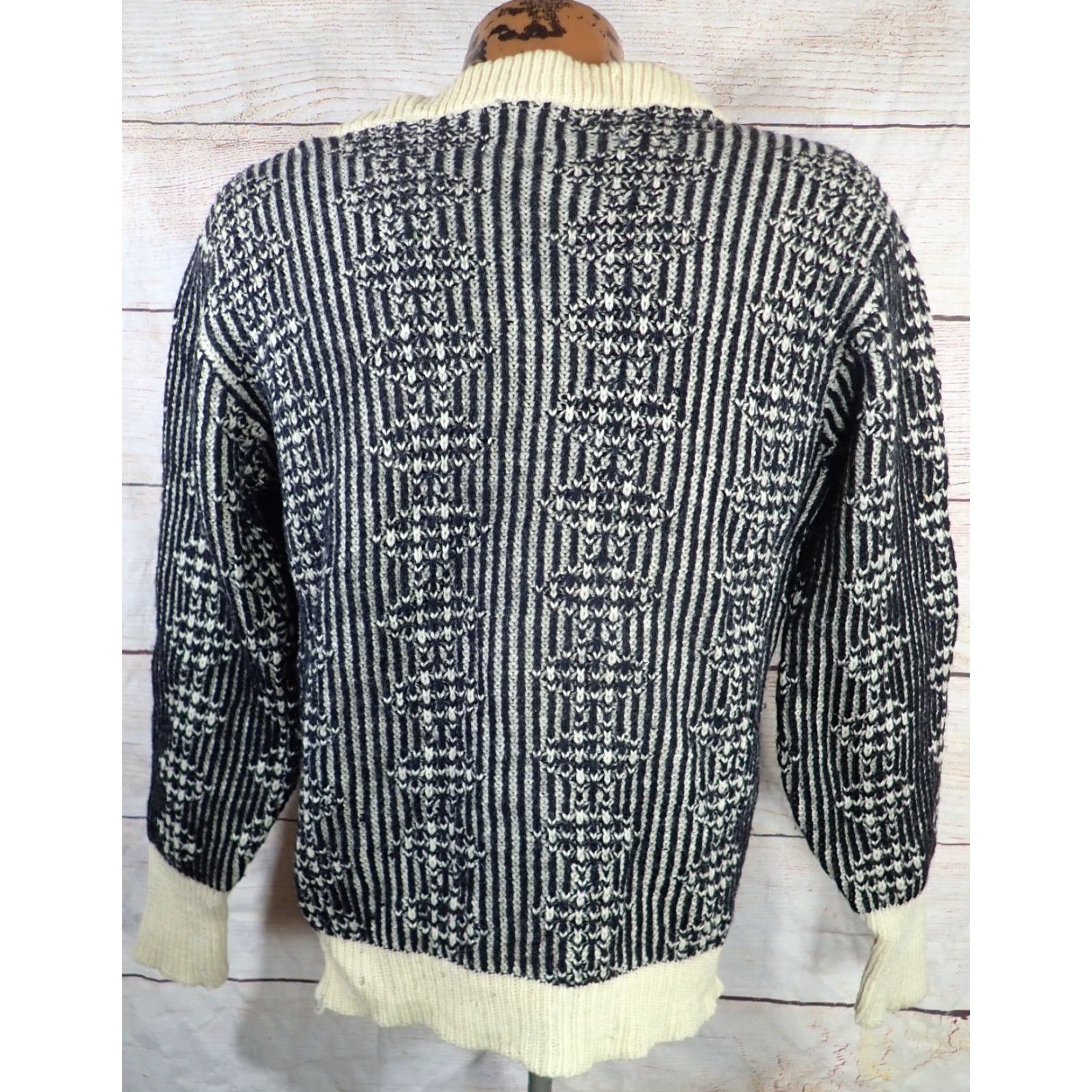 Vintage VINTAGE Sarby Sportswear Sweater Mens M Geometric Striped Wool Black & White Vintage Size US M / EU 48-50 / 2 - 3 Thumbnail