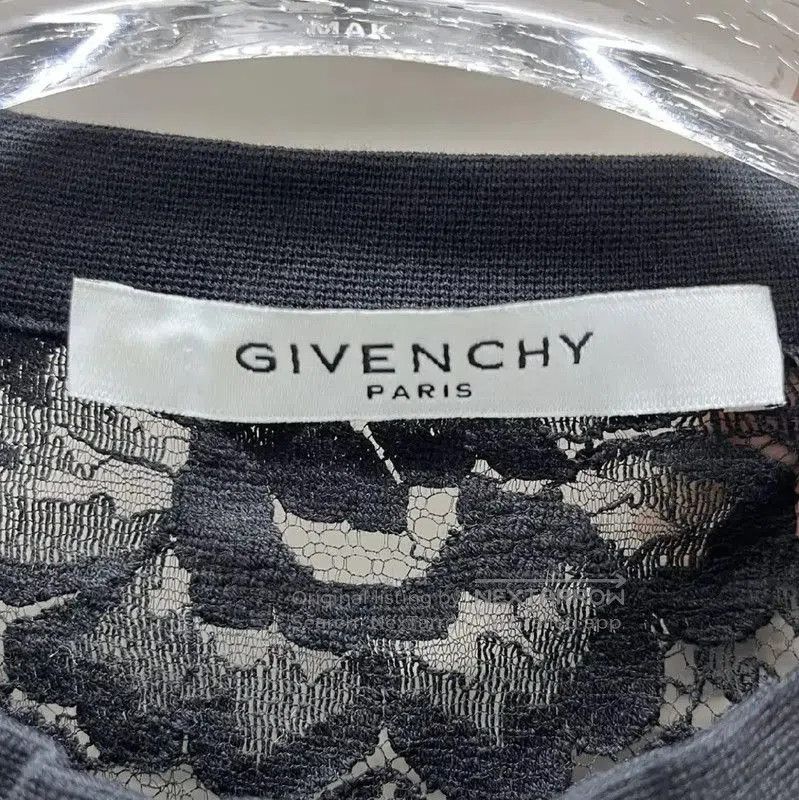 Givenchy Givenchy Black Lace T-Shirt with White Text . Size M / US 6-8 / IT 42-44 - 3 Thumbnail