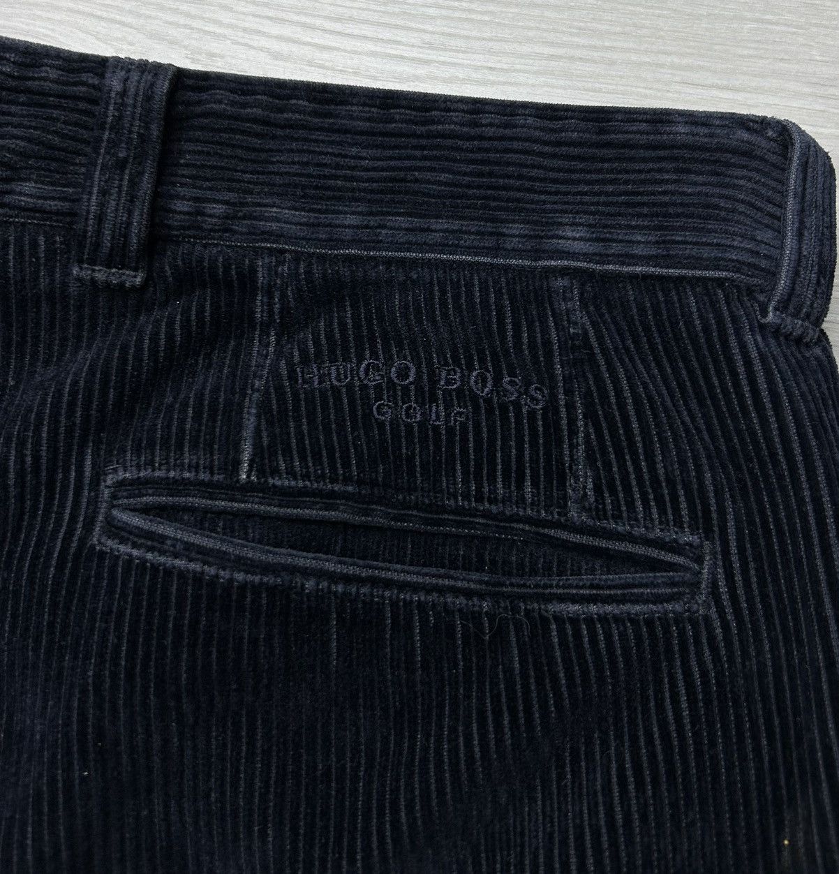 Hugo Boss × Vintage Hugo Boss Vintage Navy Velvet Baggy Pant Size 34 Size US 34 / EU 50 - 4 Thumbnail