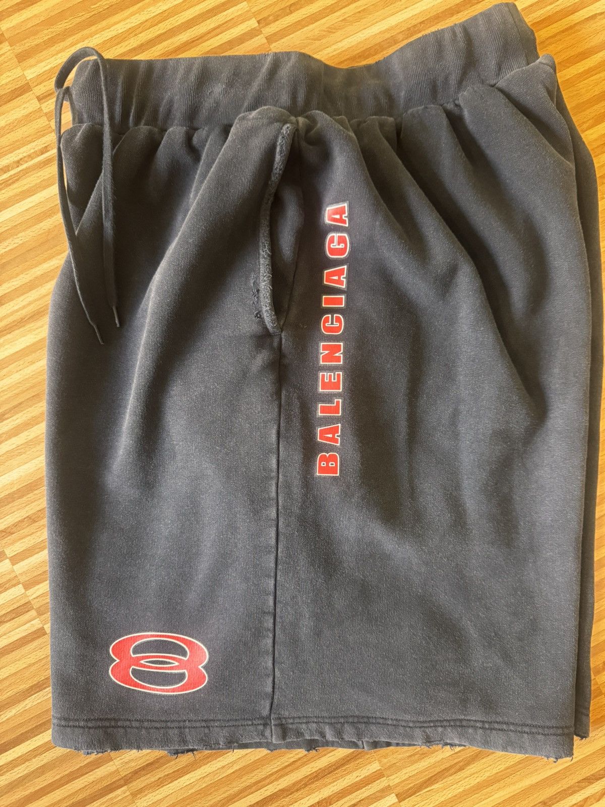 Balenciaga Sweat Shorts Sporty B Logo S/S2025 Sz. M Size US 32 / EU 48 - 6 Thumbnail