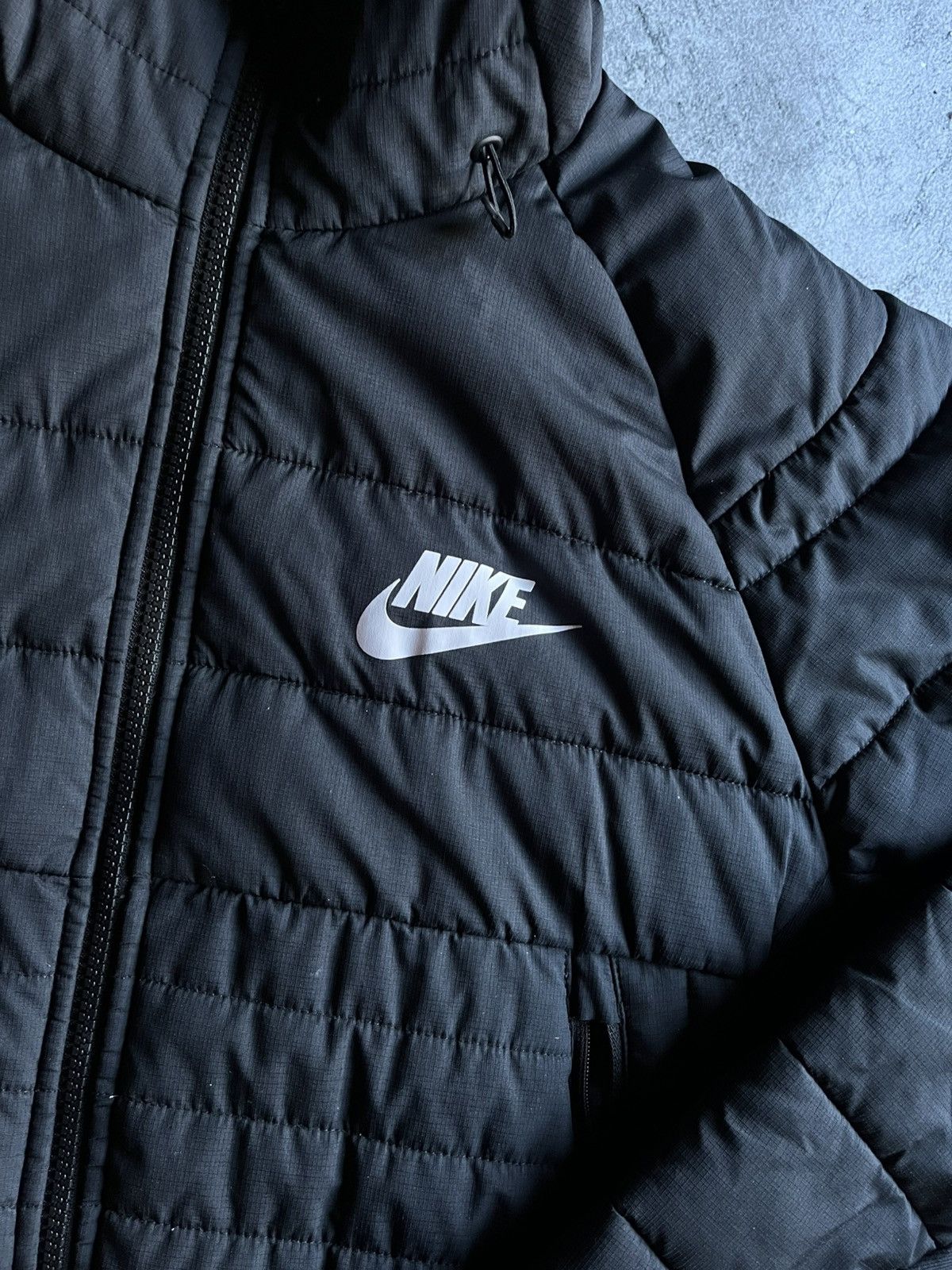 Nike 💂🏻‍♀️Nike winter jacket black💂🏻‍♀️ Size US L / EU 52-54 / 3 - 2 Thumbnail