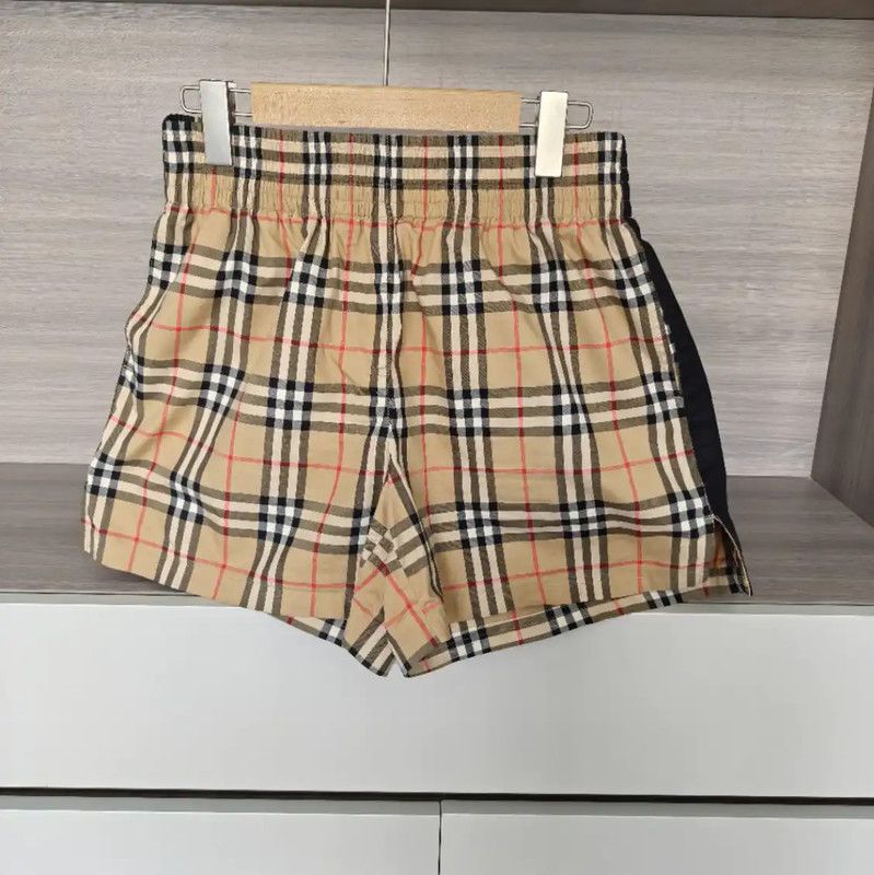 Burberry Burberry Khaki Cotton Women's Shorts Size 28" / US 6 / IT 42 - 1 Thumbnail