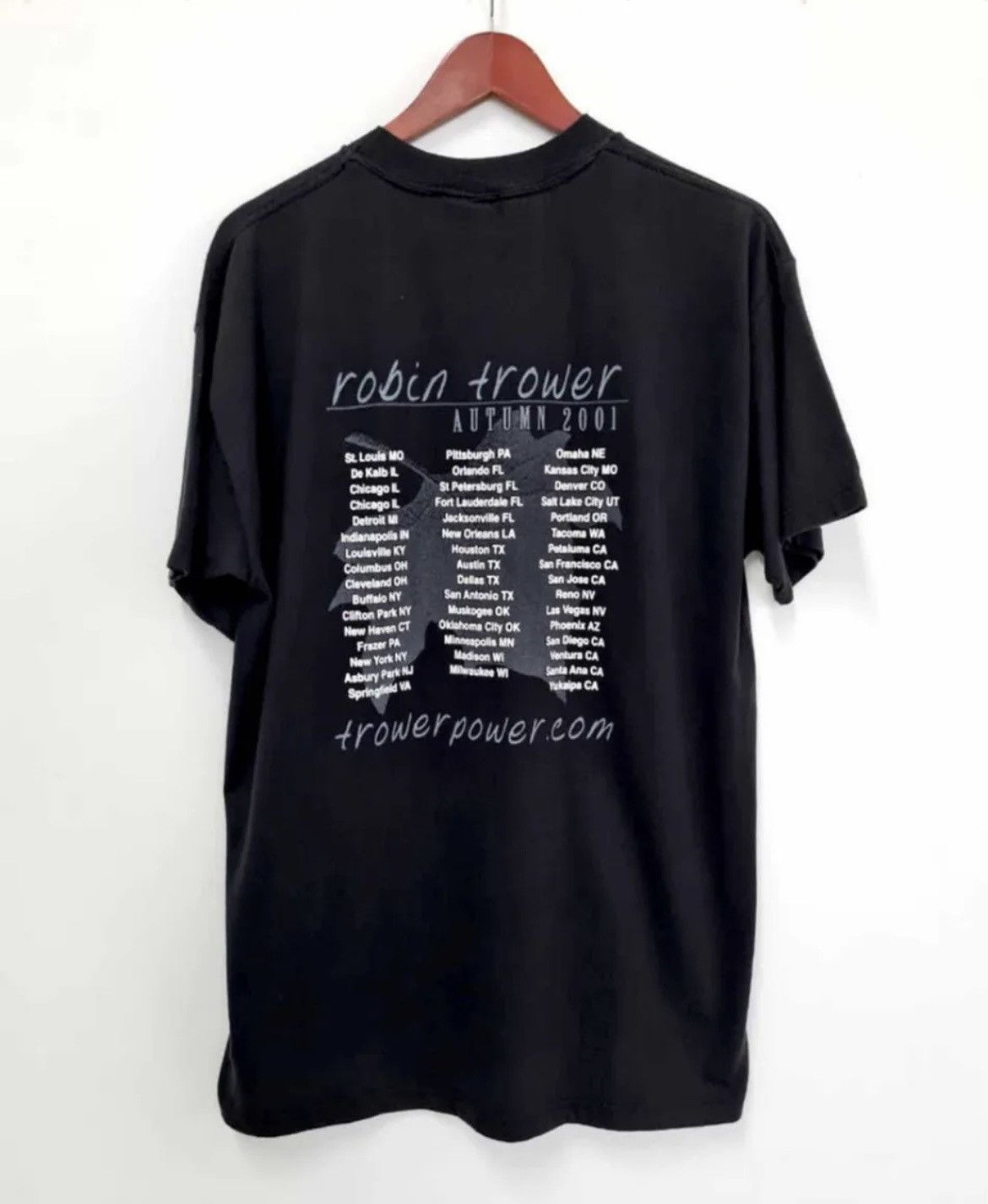 Vintage Robin trower Vintage jerzees t shirt 2001 world tour L Size US L / EU 52-54 / 3 - 4 Thumbnail