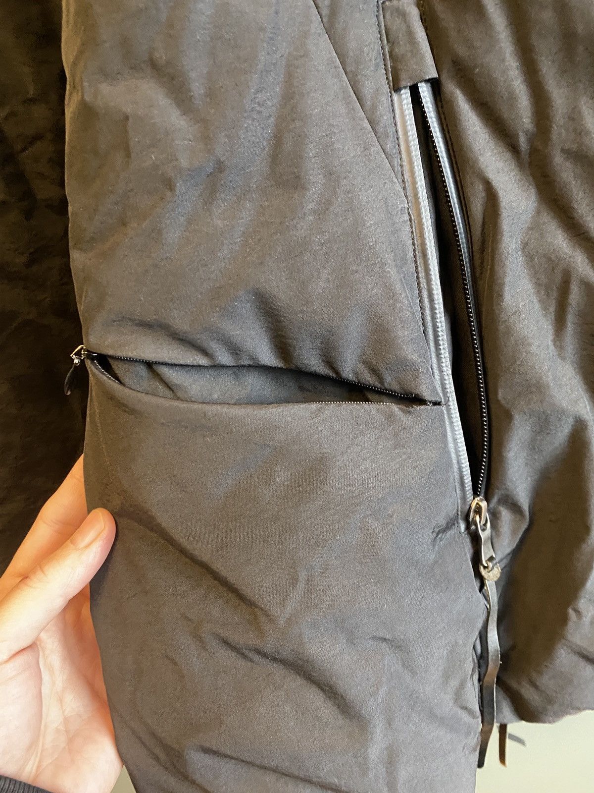 The Viridi-anne Iconic TVA hooded down jacket JP4 Size US L / EU 52-54 / 3 - 13 Thumbnail