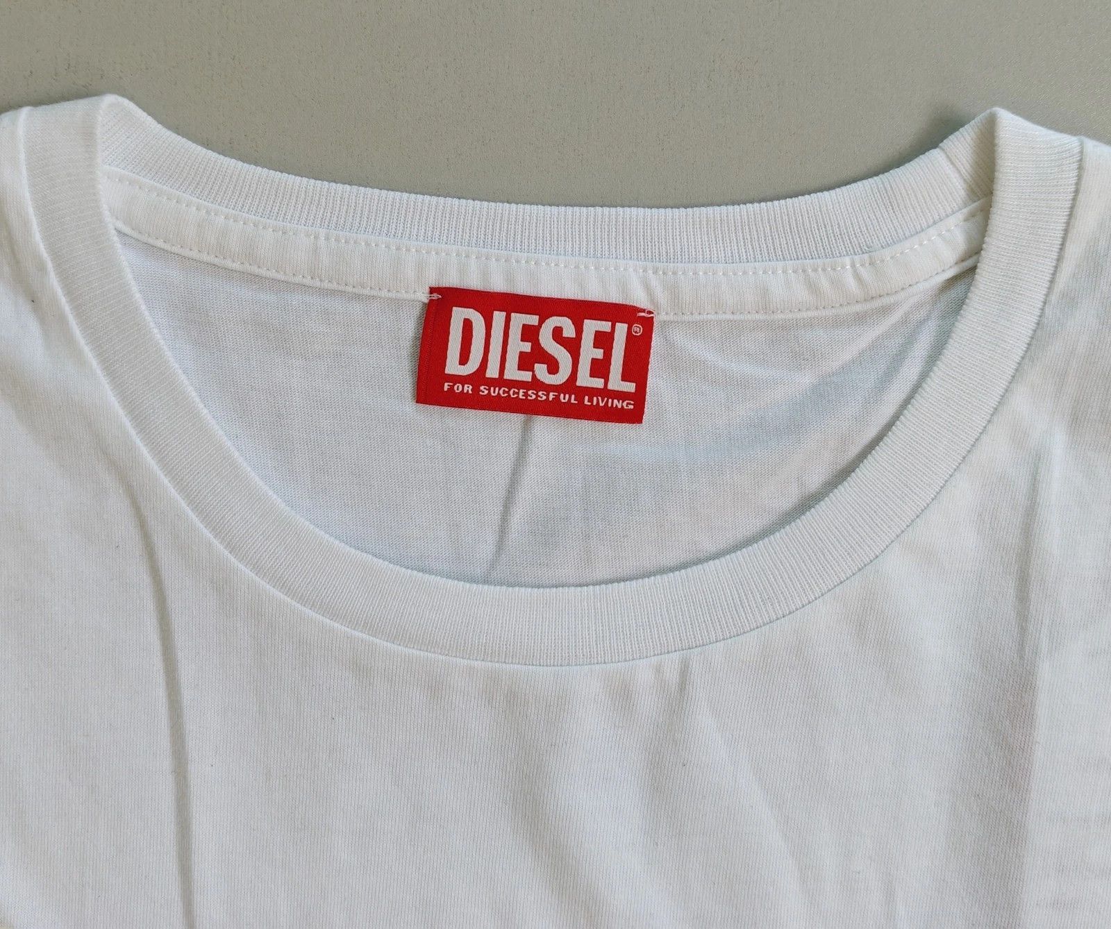 DIESEL White T-shirt with DSL 78 Denim print T 4157