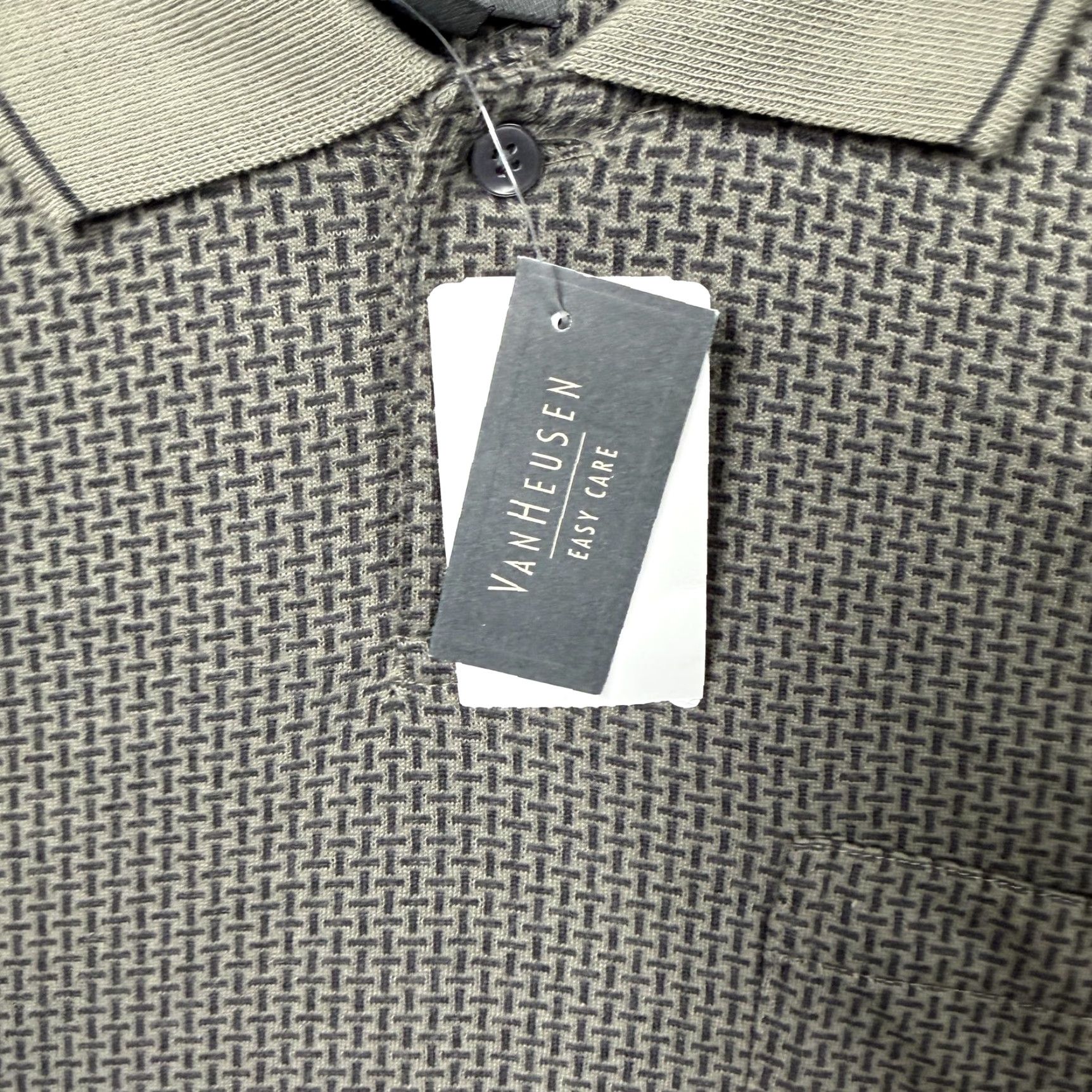 Van Heusen Van Heusen Polo Shirt Mens L Green Geometric Knit Long Sleeve NWT Size US L / EU 52-54 / 3 - 5 Thumbnail