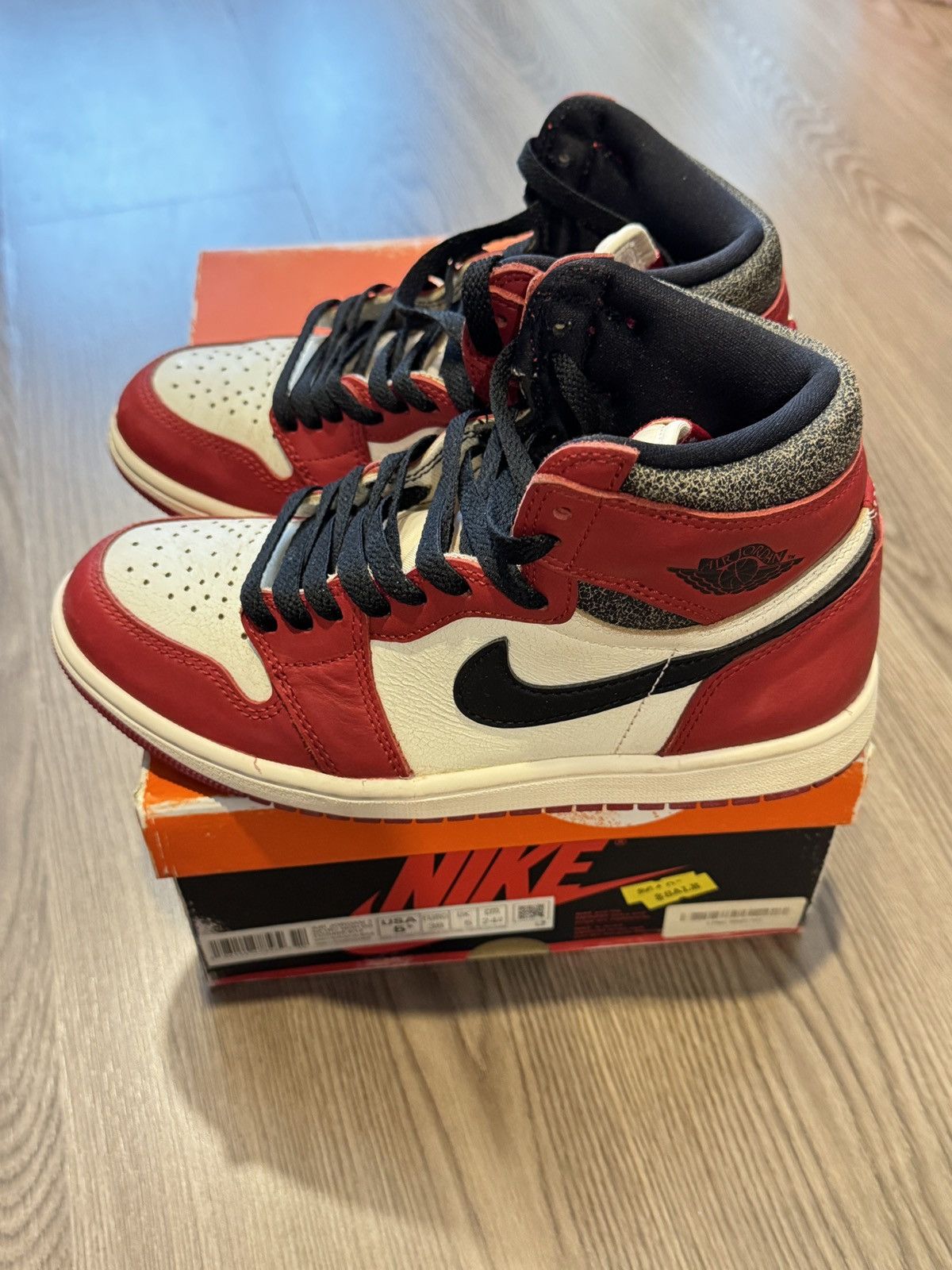 Nike AIR JORDAN 1 RETRO HIGH OG LOST AND FOUND. Size US 5.5 / IT 35.5 - 3 Thumbnail