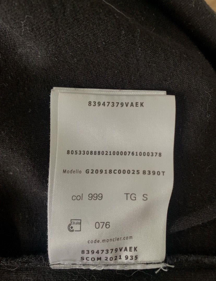 Moncler T-Shirt Moncler Size US S / EU 44-46 / 1 - 7 Thumbnail