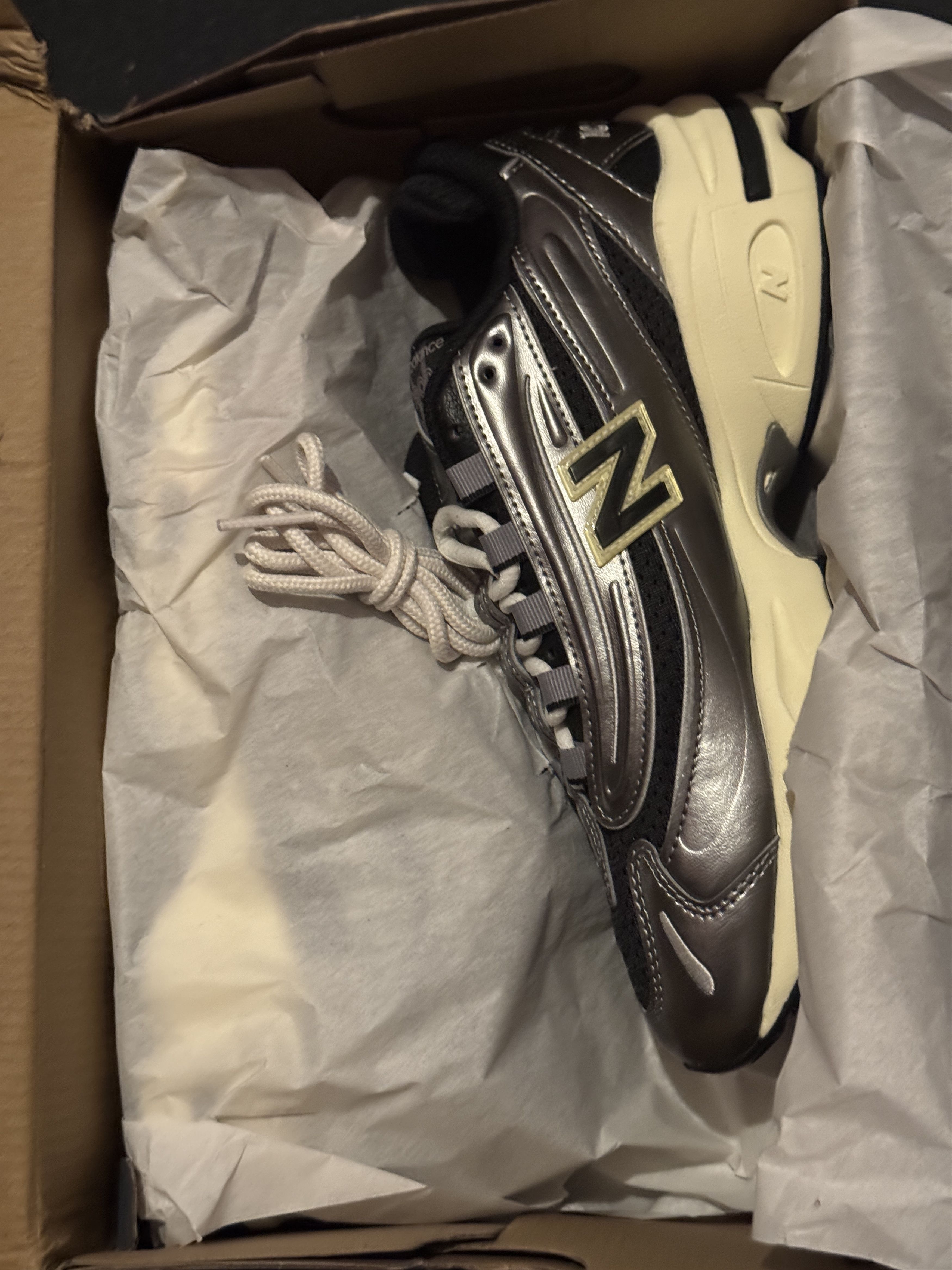 New Balance New Balance 1000 Silver Metallic Size US 6.5 / EU 39-40 - 2 Thumbnail