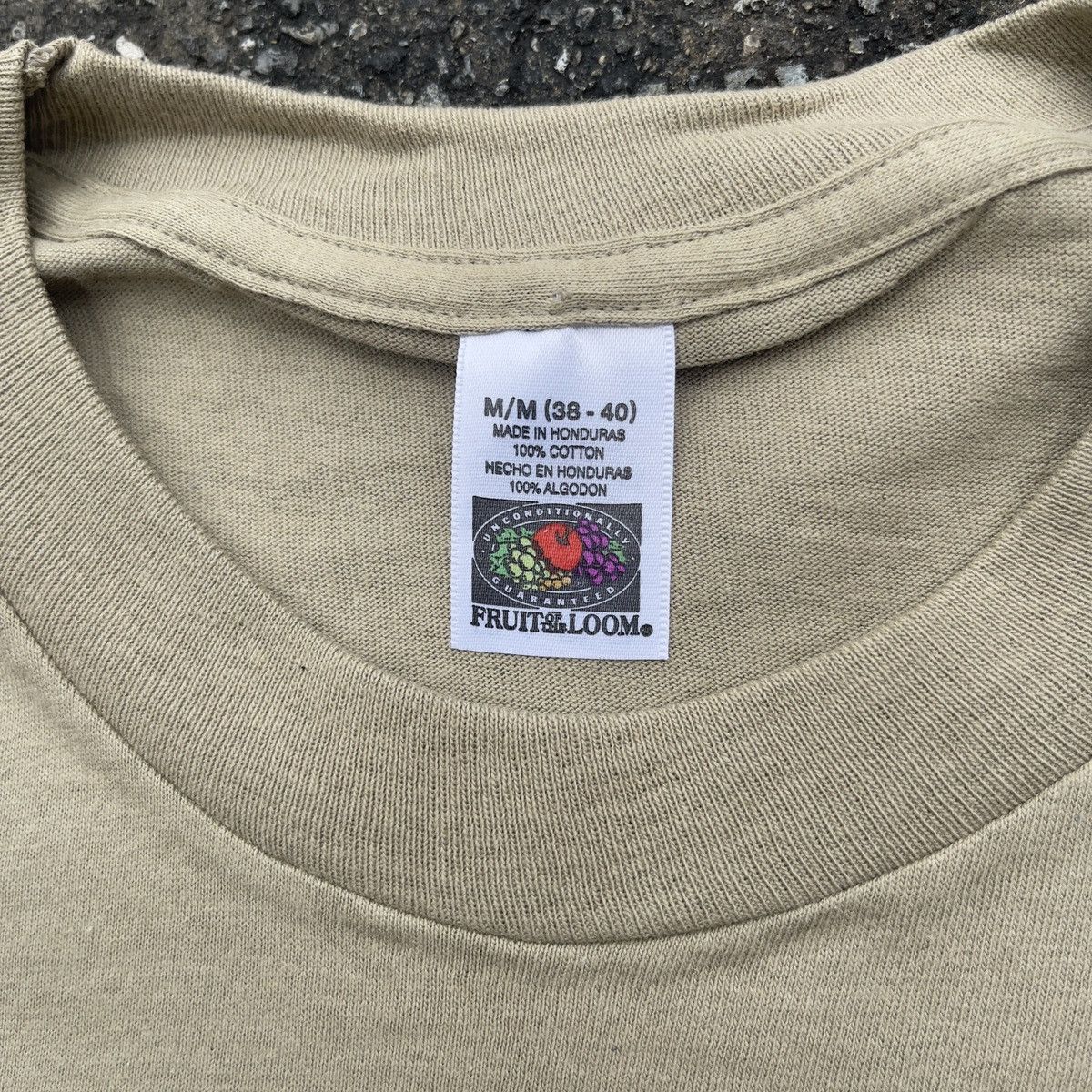 Fruit Of The Loom × Vintage Vintage 90s FRUIT OF THE LOOM Blank Faded Army Green T Shirt Size US M / EU 48-50 / 2 - 4 Thumbnail