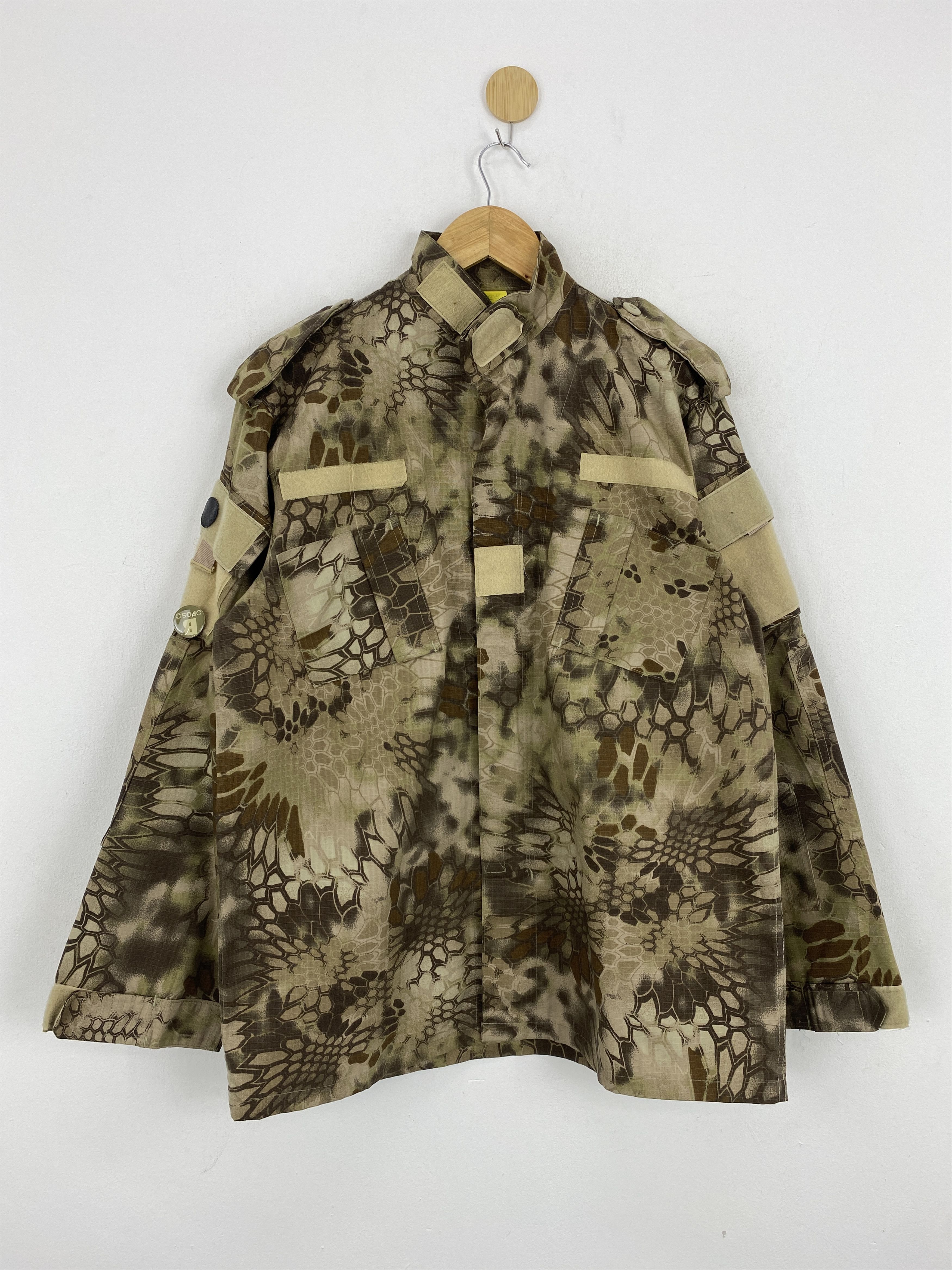 Vintage Vintage Military Camouflage Army Issue Tactical Jacket J1895 Size US L / EU 52-54 / 3 - 1 Thumbnail