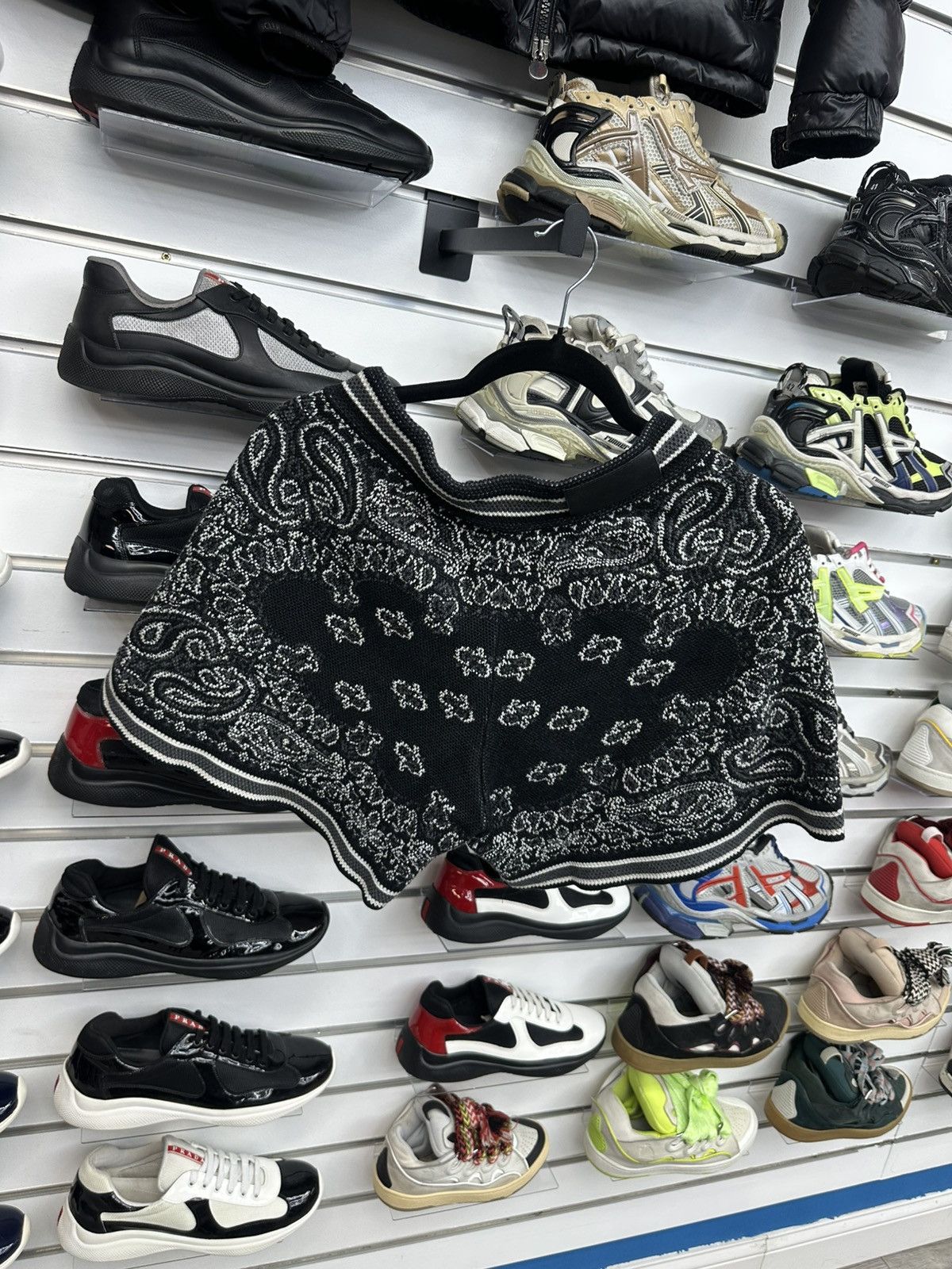 Amiri Amiri Black Bandana Shorts Size US 30 / EU 46 - 4 Thumbnail
