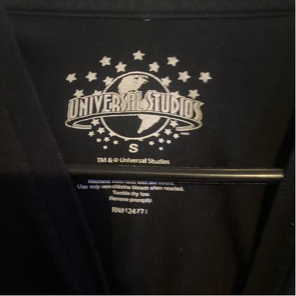 Universal Studios Universal Studios Black Short Sleeve Crew Neck Movie Tee Size US S / EU 44-46 / 1 - 3 Thumbnail