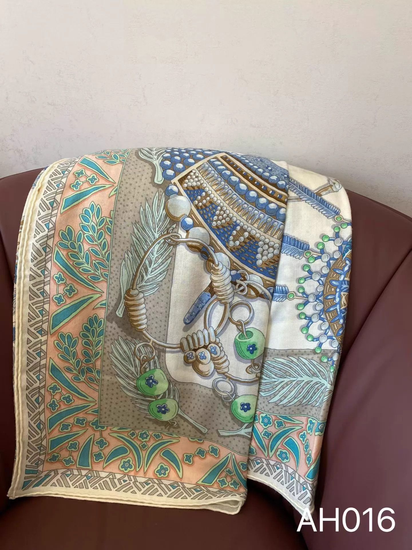 Hermes Hermes Blue White Jewelry Scarf 140x140cm AH016 Mint Size ONE SIZE - 2 Thumbnail