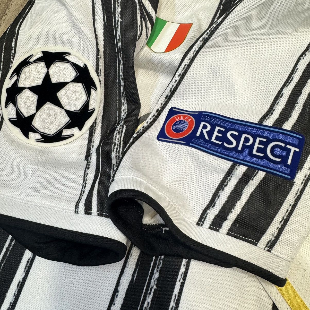 Adidas Juventus 20/21 home shirt #7 Ronaldo Size US S / EU 44-46 / 1 - 5 Thumbnail