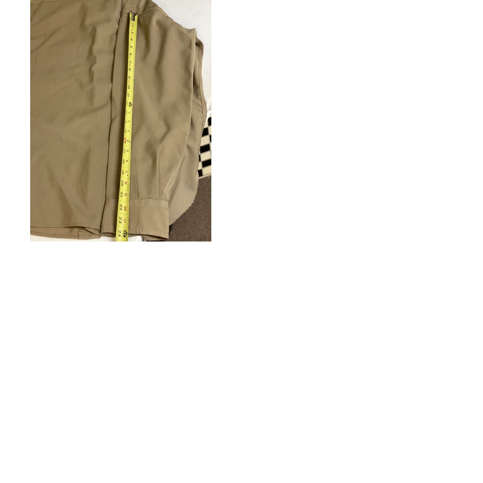 Vintage VINTAGE Elbeco Shirt Work Uniform Button Down Mens Tan Cop Top 16 34 16 Polyester Tan Workwear Mens Size US L / EU 52-54 / 3 - 9 Thumbnail