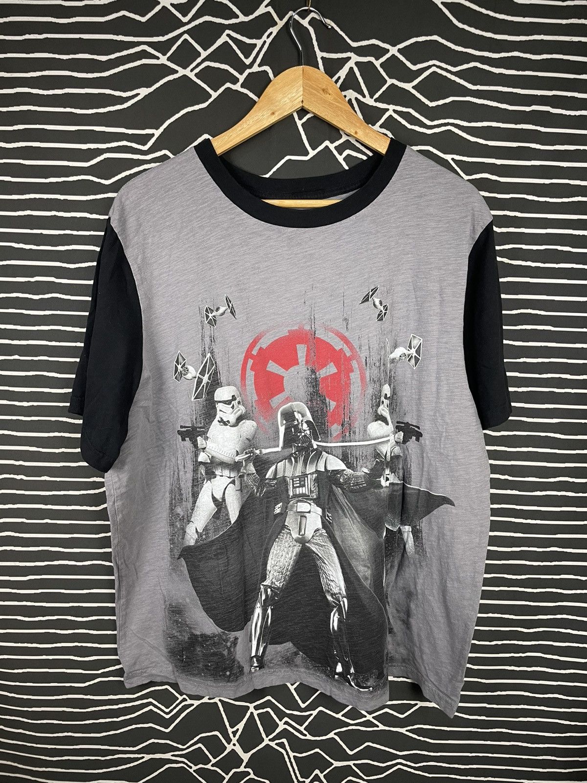 Star Wars Star Wars Retro Darth Vader Storm Trooper Tee Size US XL / EU 56 / 4 - 1 Thumbnail