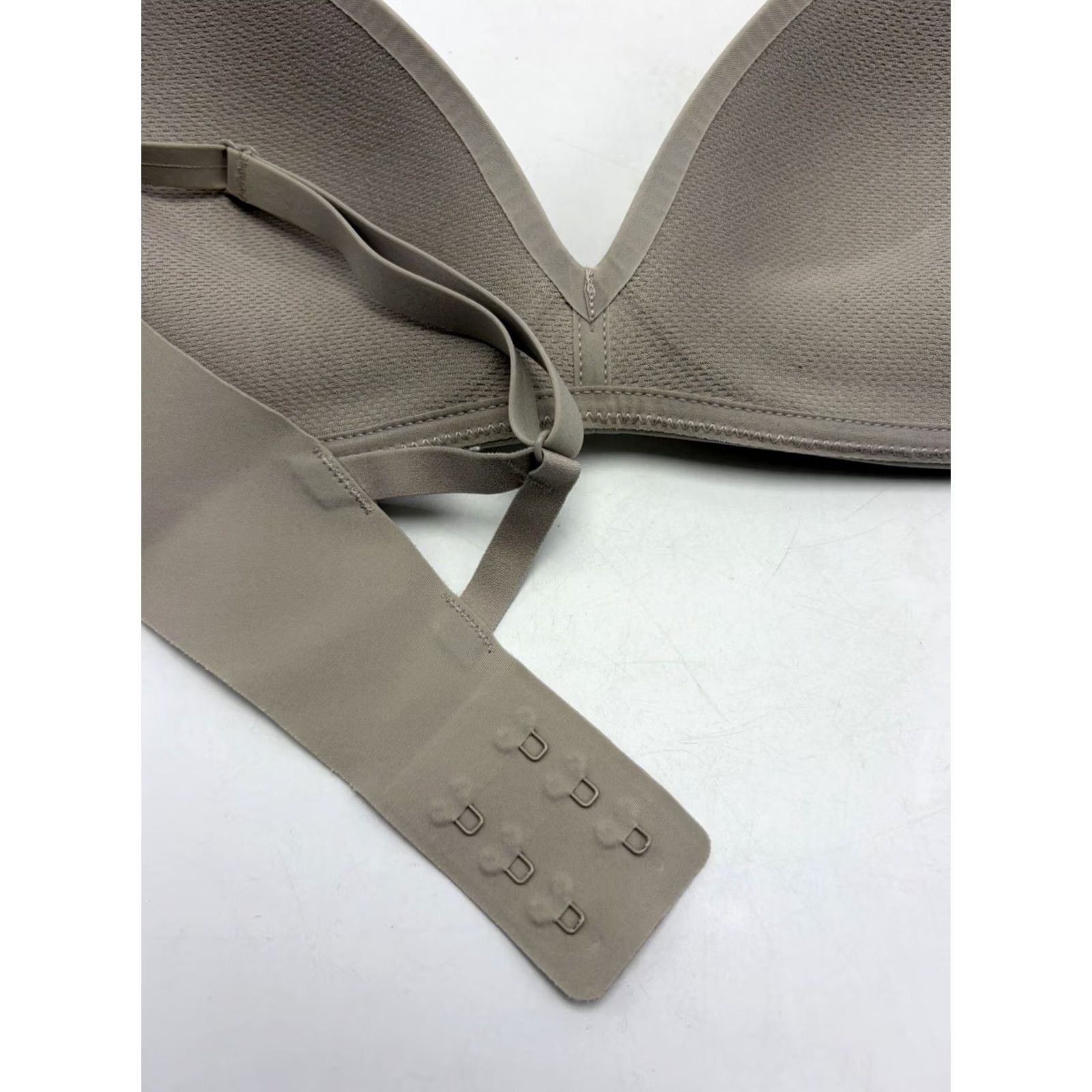 Lululemon Lululemon Take Shape Bra LW2BK9S Size 32C Beige Workout Adjustable Wireless Sports Bra Womens Shirt Size ONE SIZE - 7 Thumbnail