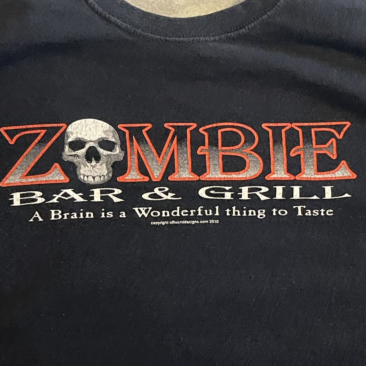 Fruit Of The Loom Vintage Zombie Shirt Men 2XL Black Y2K Skull Streetwear Tee Size US XXL / EU 58 / 5 - 4 Thumbnail