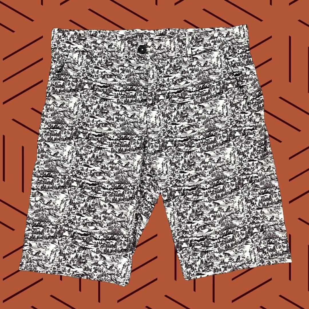 Vintage Greyson Shorts Mens 32 / 10" AOP Wolf Print Gray Golf Performance Chino Size US 32 / EU 48 - 1 Thumbnail