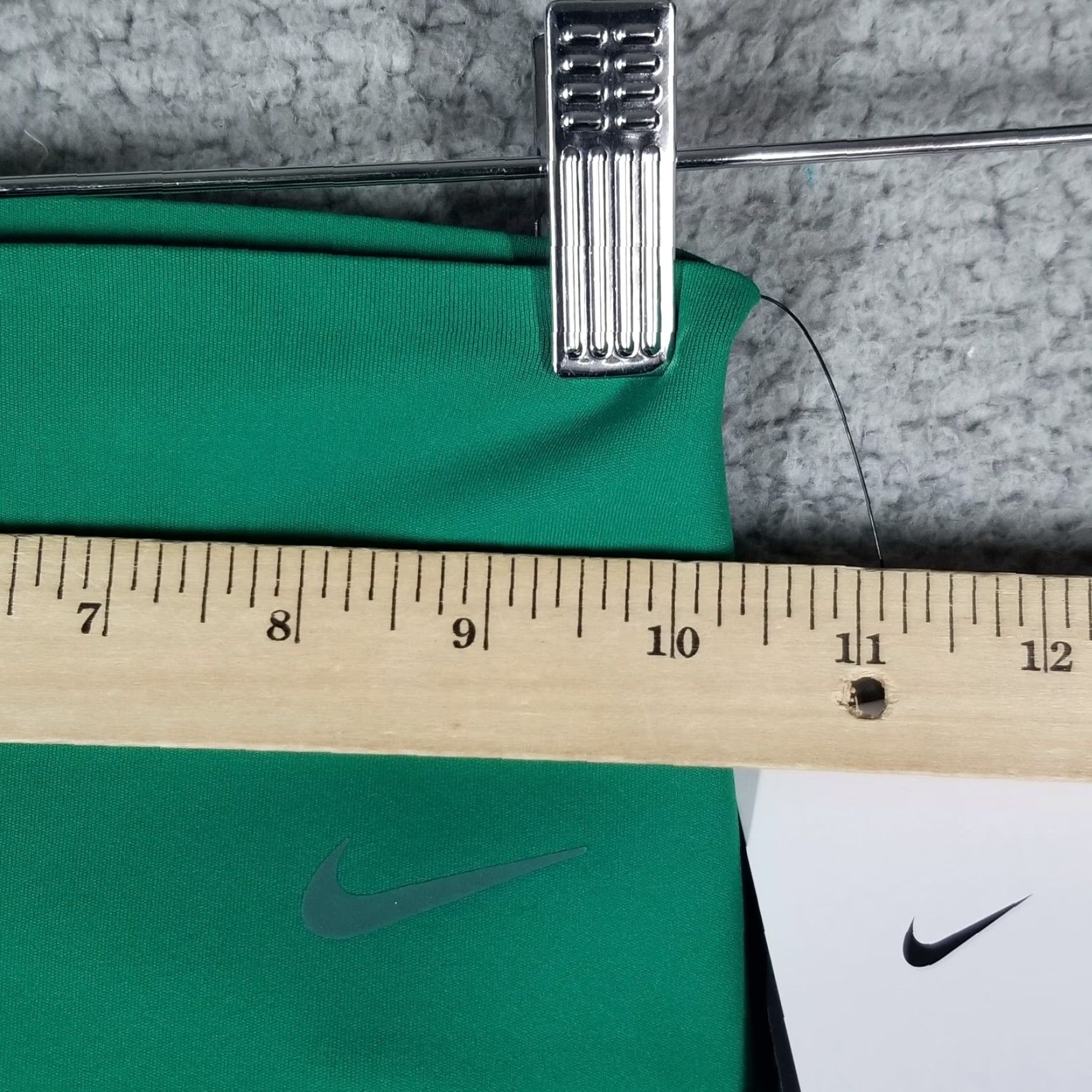 Nike VINTAGE Nike Cropped Leggings Women XS Green Athletic CrossFit Yoga Tapered Pockets Size 26" / US 2 / IT 38 - 5 Thumbnail