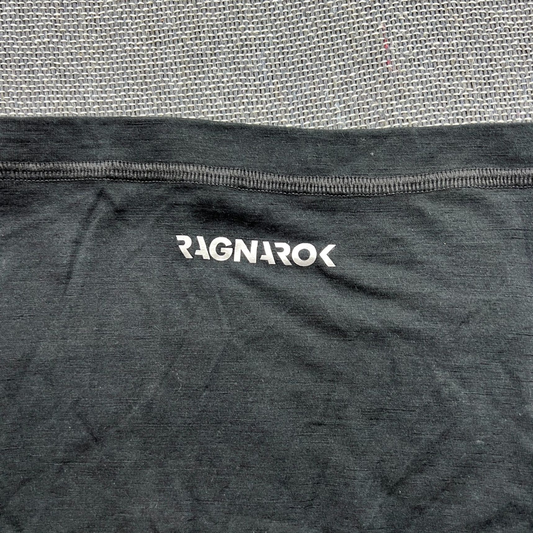 Vintage Ragnarok Clothing Neck Warmer Merino Wool One Size Tube Scarf Outdoor Gaiter Size ONE SIZE - 2 Thumbnail