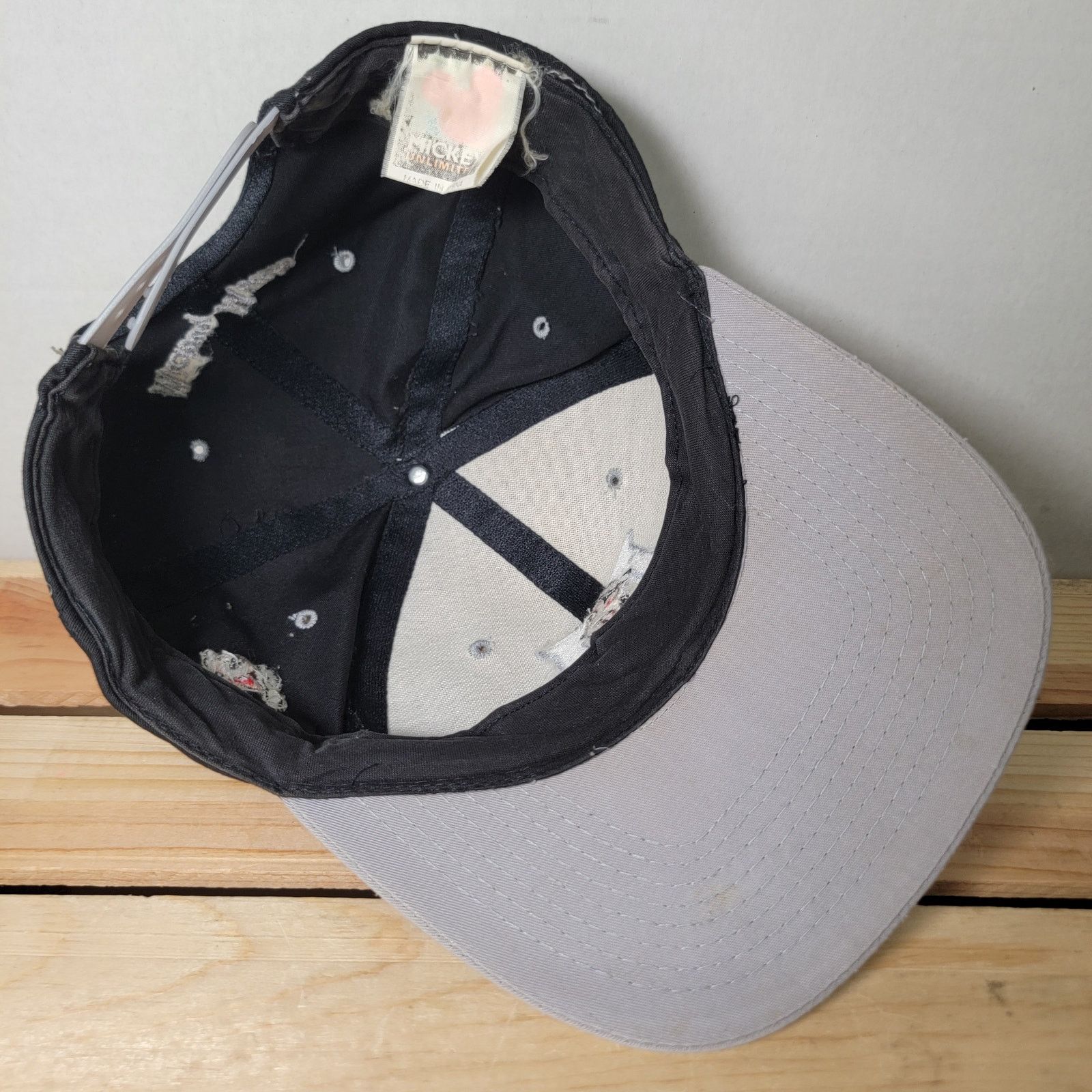 Disney VINTAGE 90's Mickey Unlimited Snapback Ballcap "M" Mickey Size ONE SIZE - 6 Thumbnail