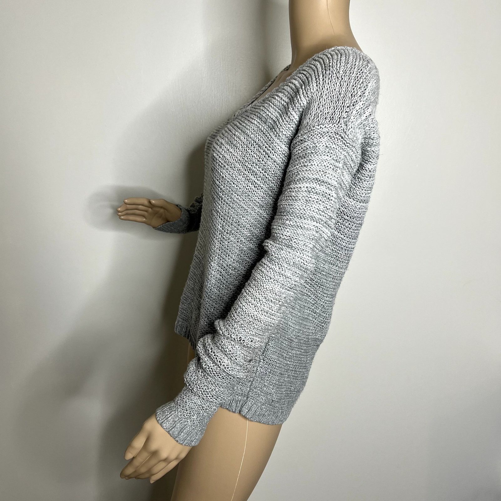 Other Gilly Hicks Gray Knit V Neck Sweater Size S / US 4 / IT 40 - 2 Thumbnail