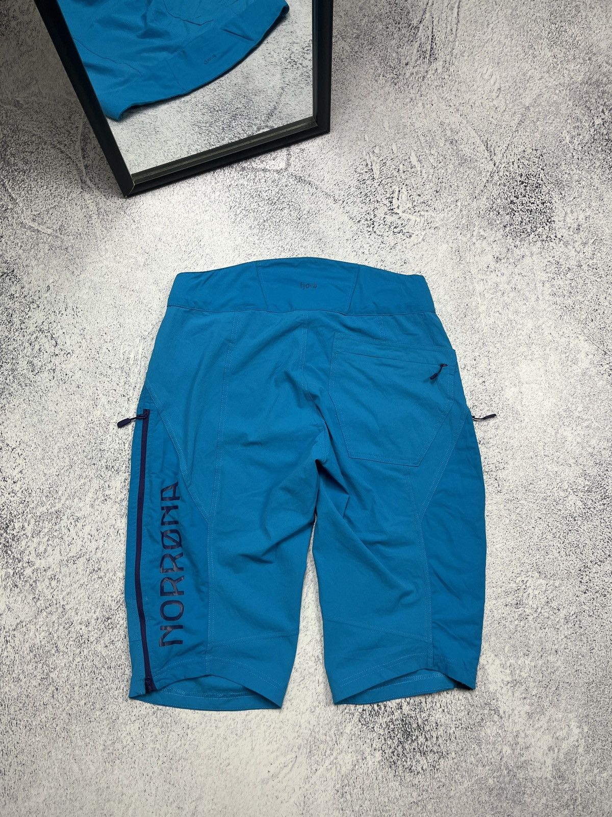 Norrona Rare Norrona Fjora Waterproof Multi Pocket Pro Shorts Size US 34 / EU 50 - 11 Thumbnail