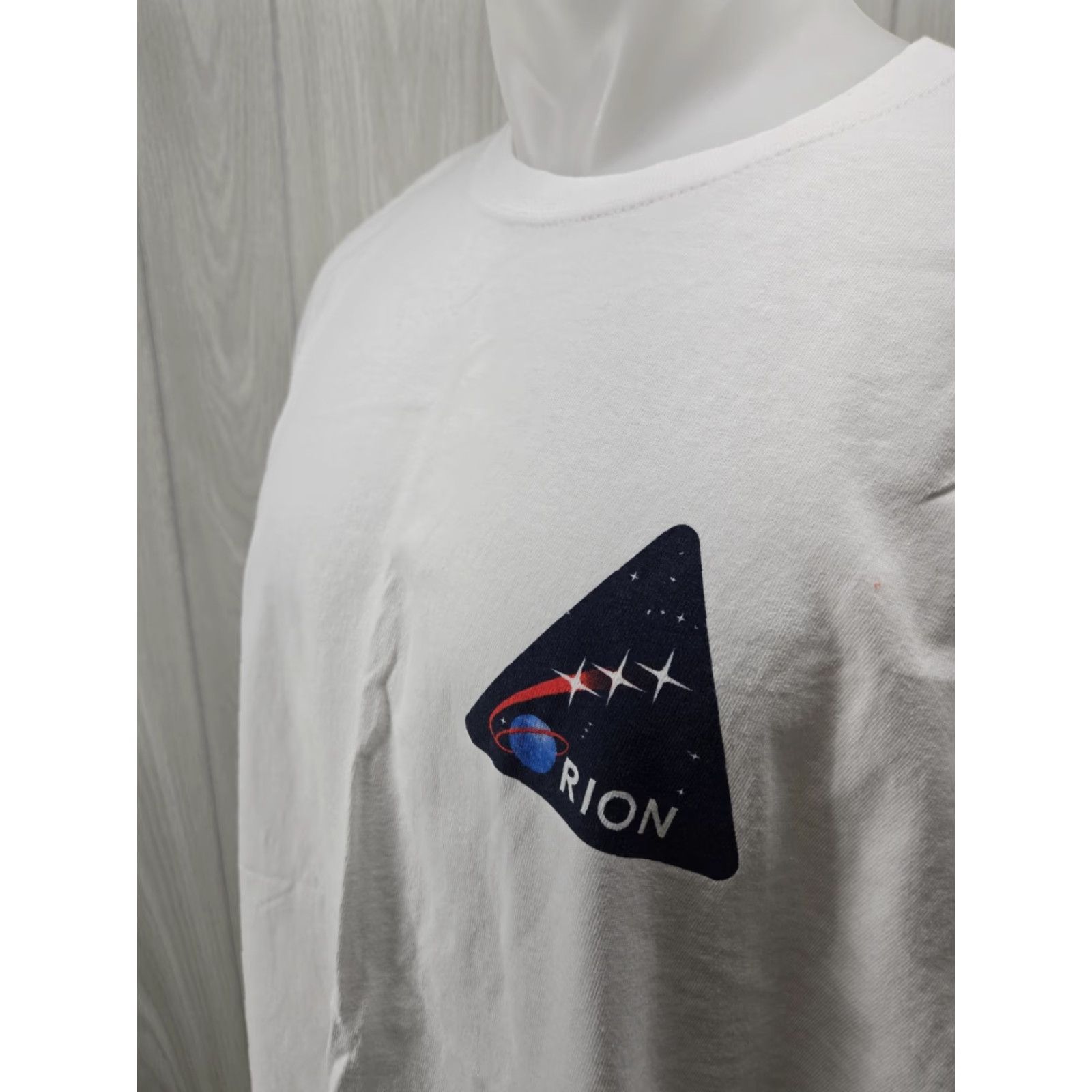 Gildan VINTAGE NASA Kennedy Space Center Orion Exploration Flight Test Mens XL T-Shirt White Space Graphics 90s Mens Size US XL / EU 56 / 4 - 5 Thumbnail