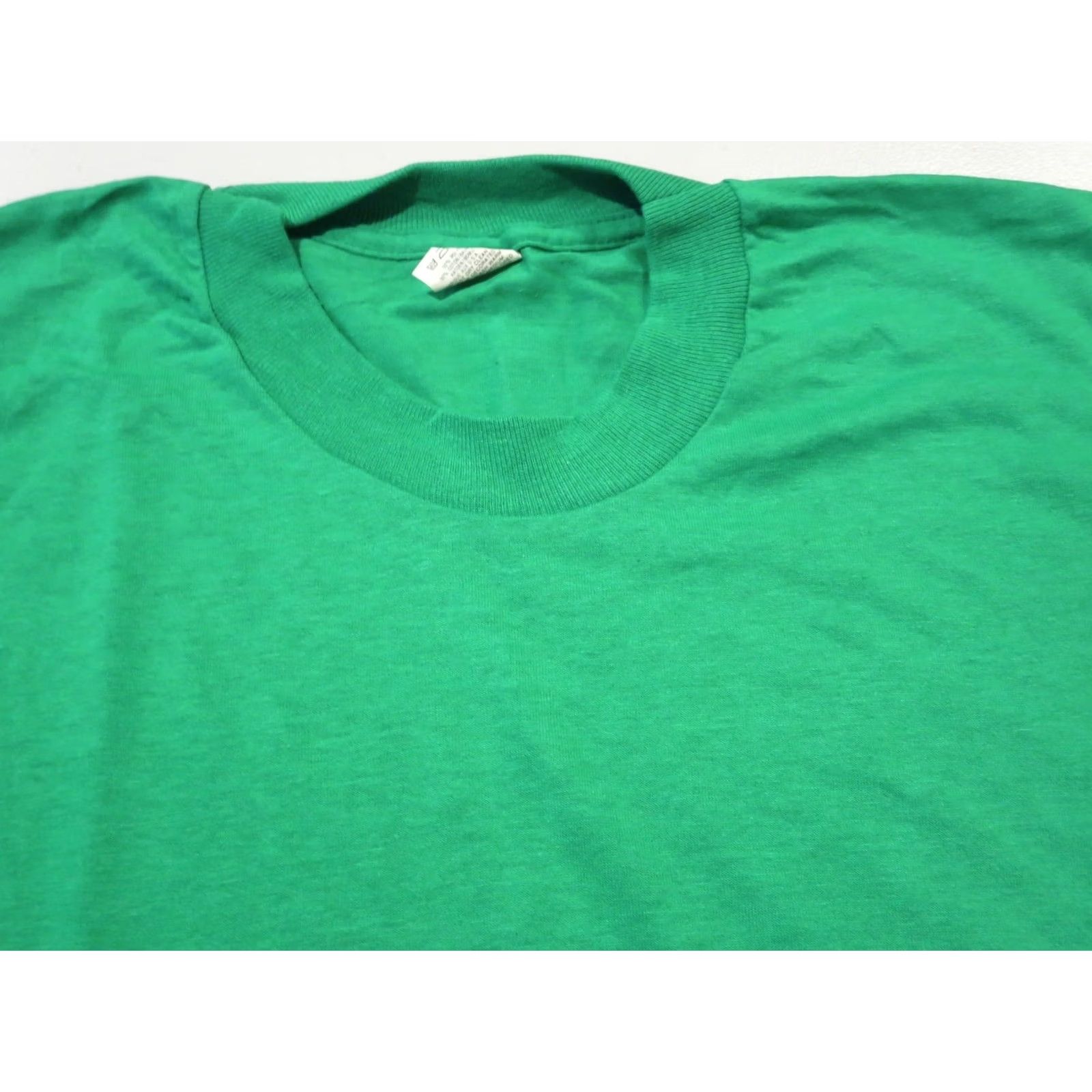 Vintage NOS Screen Stars GREEN T-Shirt Vintage 80s Unisex Adults Small Crew Neck Short Sleeve Paper Thin Cotton Polyester Shirt Men Women Size US S / EU 44-46 / 1 - 5 Thumbnail