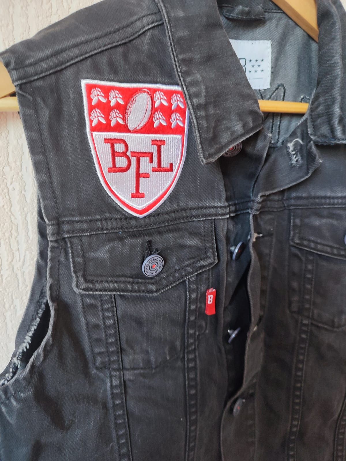 Bones In Memory Of Bones Brigade Rare Sleeveless Denim Jacket Size US S / EU 44-46 / 1 - 3 Thumbnail