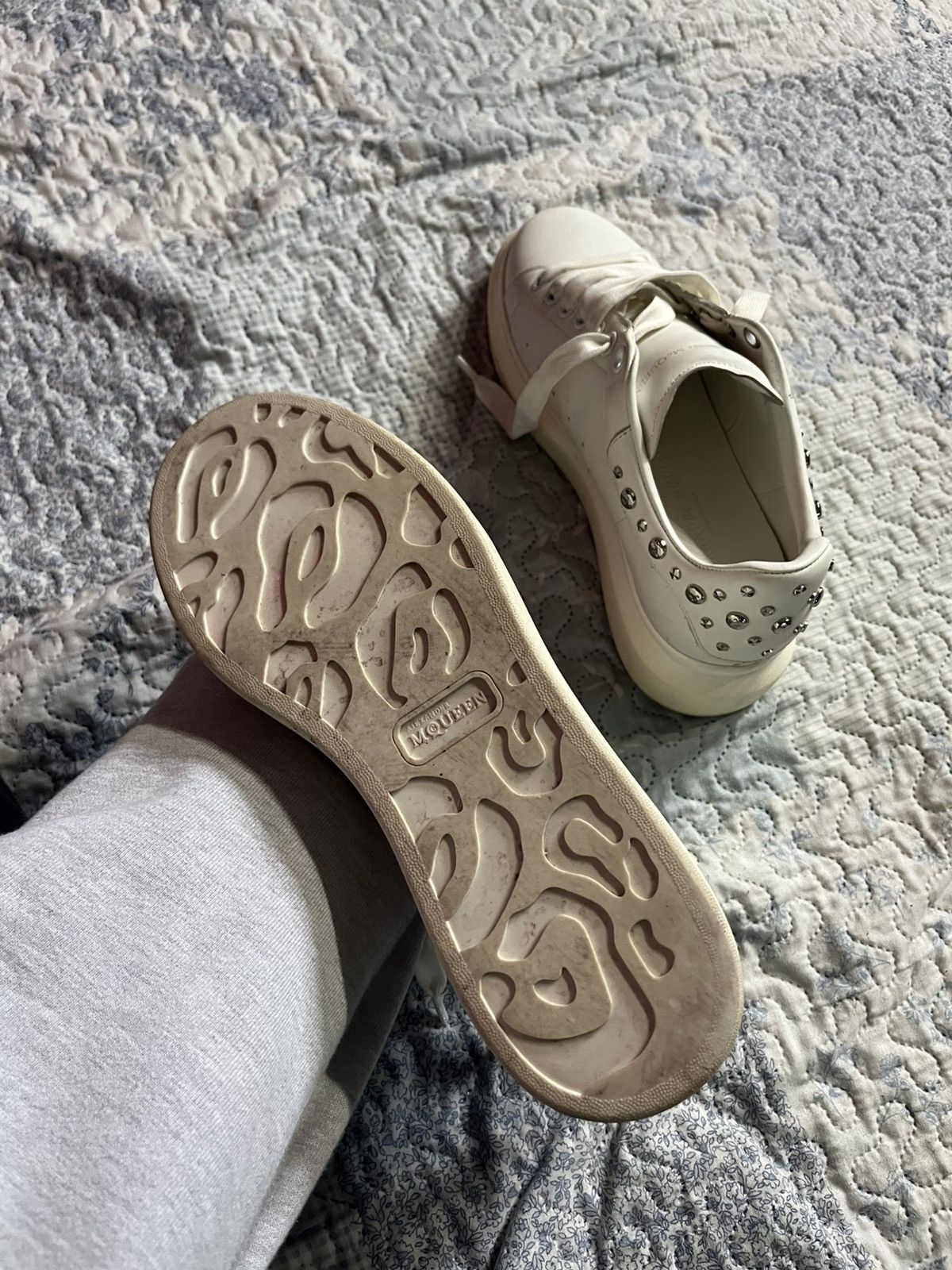 Alexander McQueen Alexander Mcqueen White Studded Oversized Low Top Sneakers Size US 12 / IT 42 - 7 Thumbnail