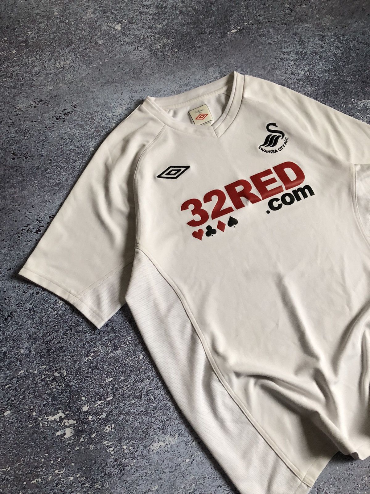 Umbro Swansea City Umbro 2010/2011 Home Kit Soccer Jersey Size US M / EU 48-50 / 2 - 3 Thumbnail